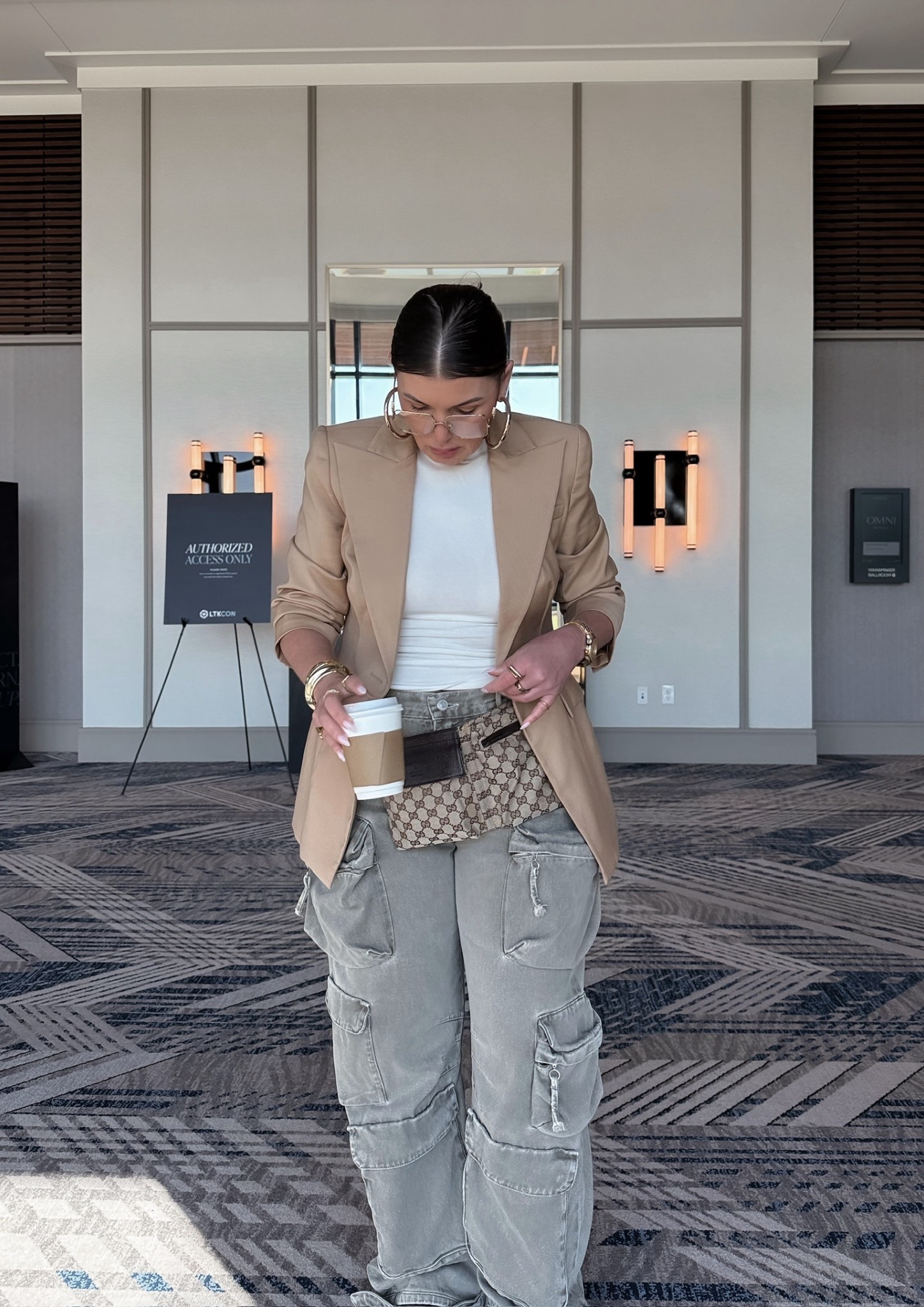 Casual look
Cargo pants
Blazerr

#LTKSeasonal #LTKootd #LTKdayinmylife