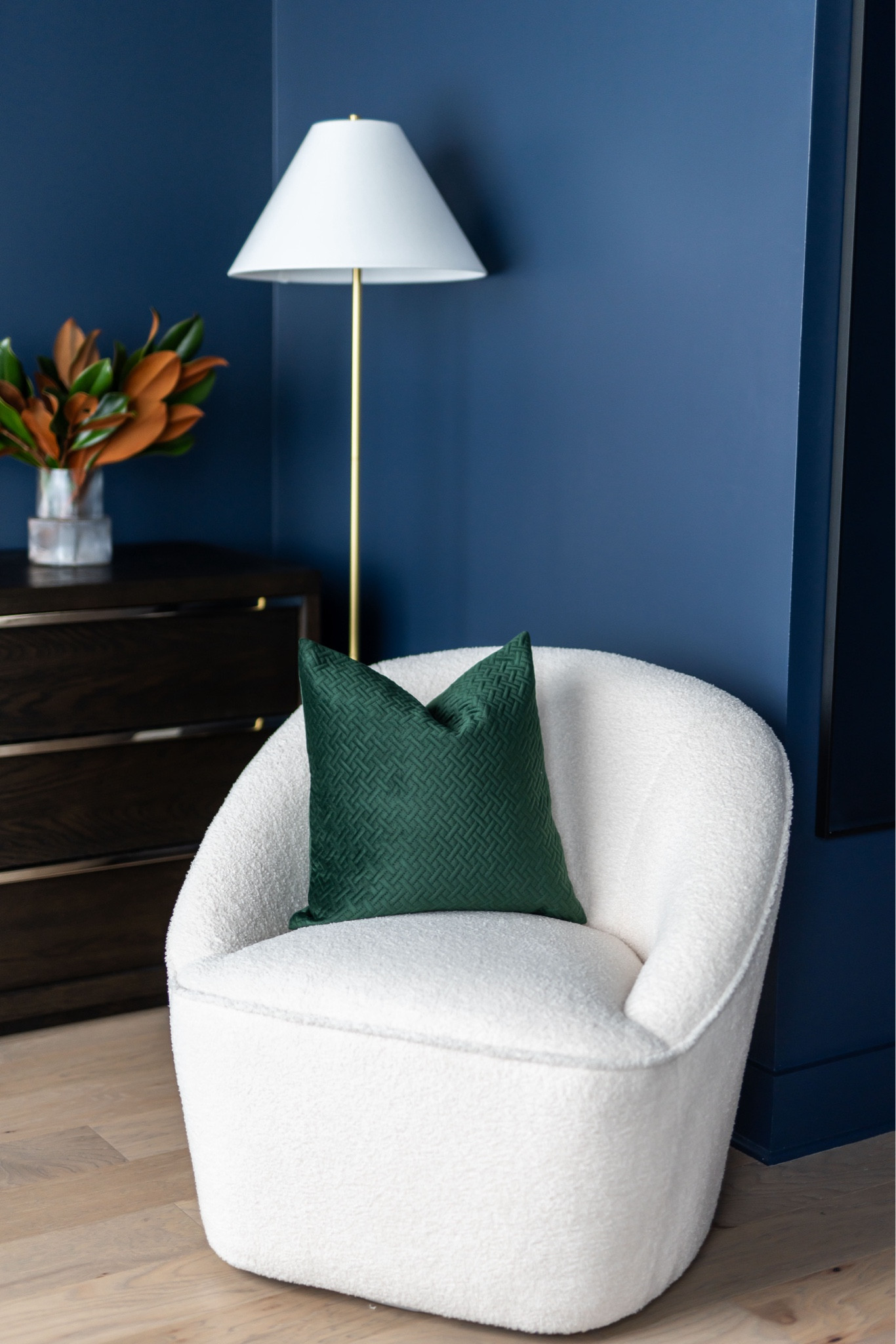 White swivel accent chair with Sherpa fabric 

#LTKHome