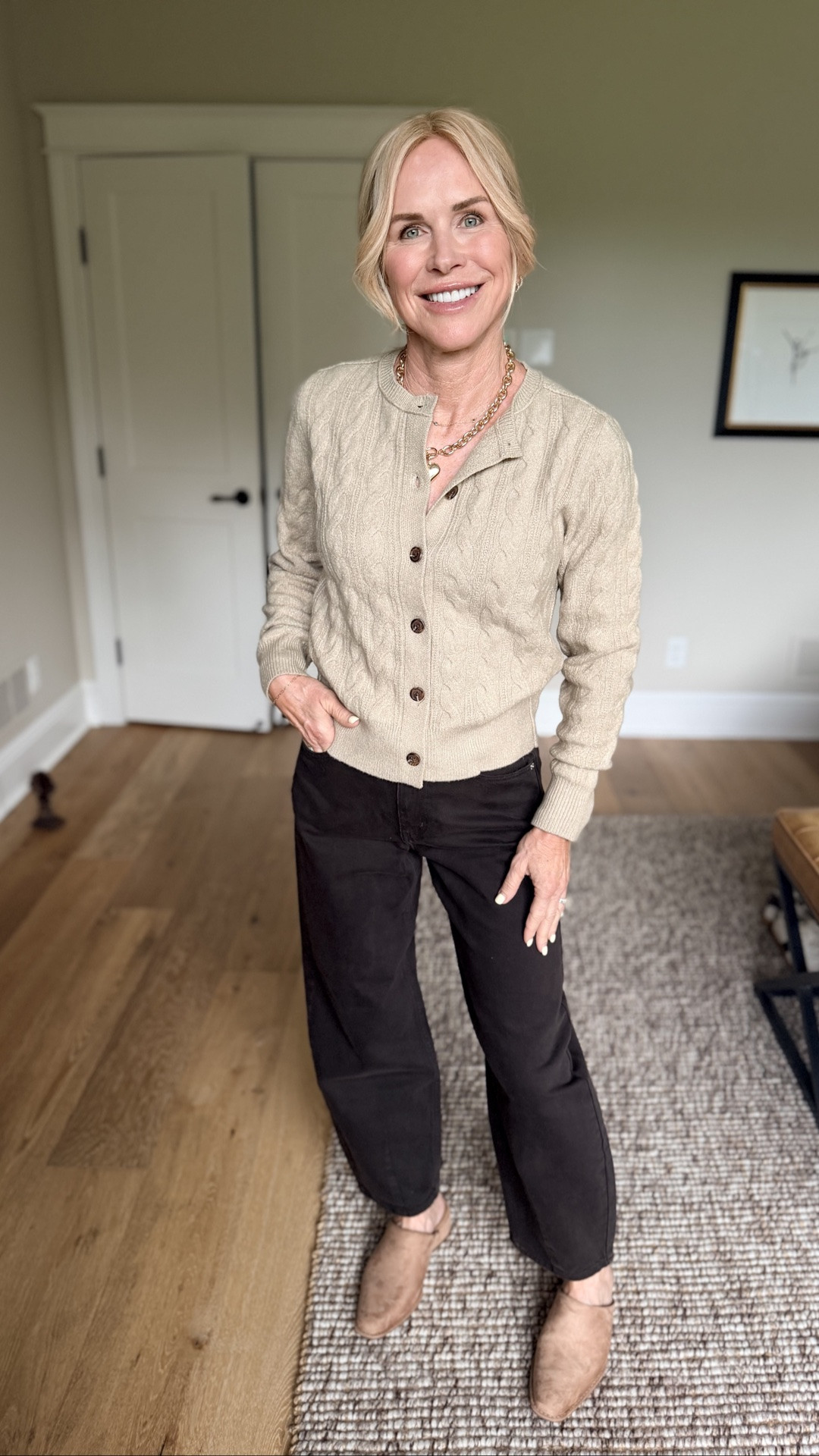 Another fall cardigan I’m loving! Cozy and I love the cable knit detailing with these viral barrel jeans!

#LTKgrwm #LTKSeasonal #LTKOver40