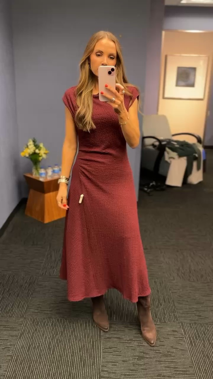 @nordstrom dress, it’s not quite as thick of fabric as I would like but the shape is unique!

#LTKSaleAlert