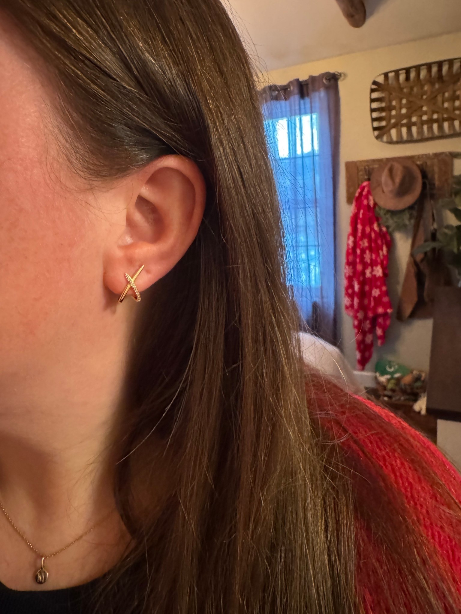 Love this stylish, pretty gold earrings! 
Great for every day! 

#LTKGiftGuide #LTKgrwm