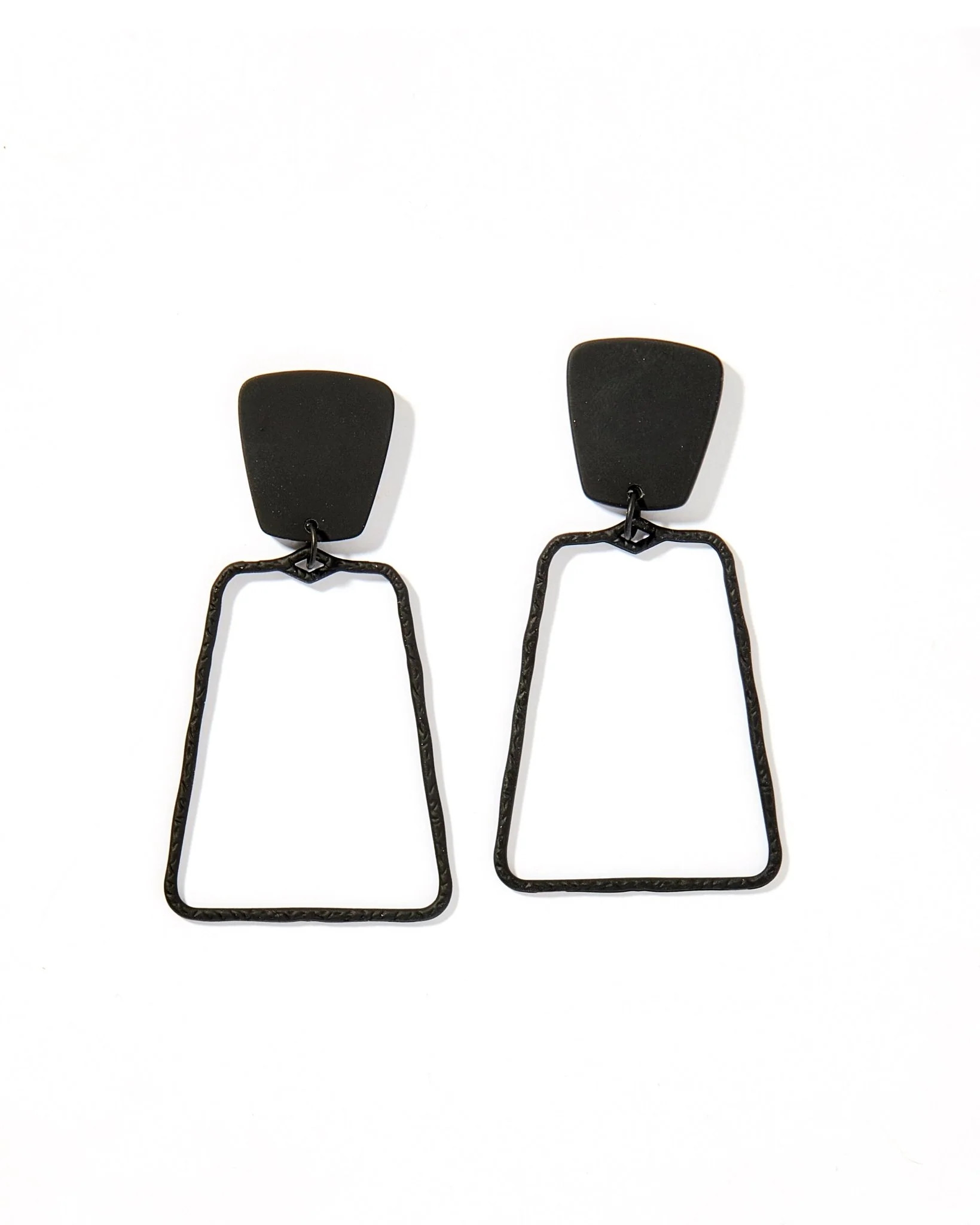 Kaelyn Statement Earrings - True Black | LINNY CO LLC