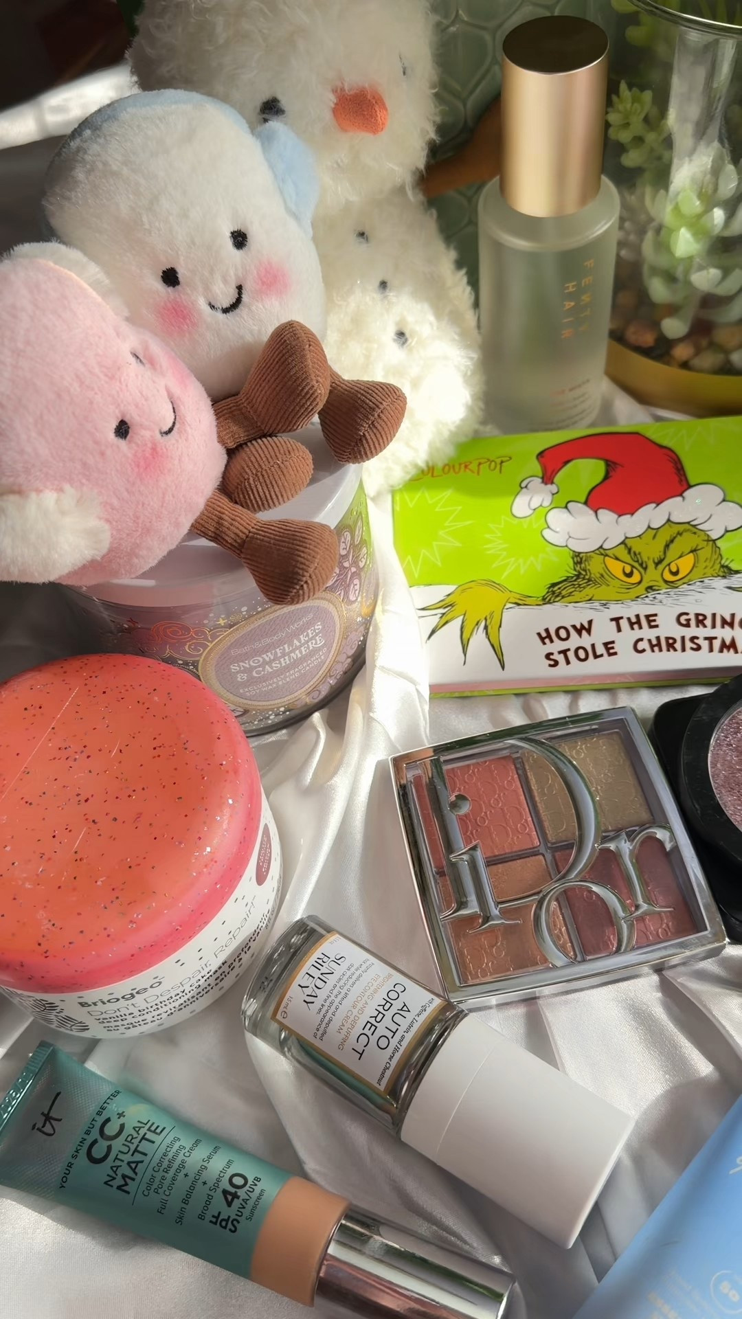 Sharing my November 2025 Beauty Faves in haircare, skincare, makeup and fragrance - I highly recommend everything in this video! *some products were gifted #makeupfaves #trendingmakeup #over40skincare #haircare #newmakeup

#LTKOver40 #LTKBeauty