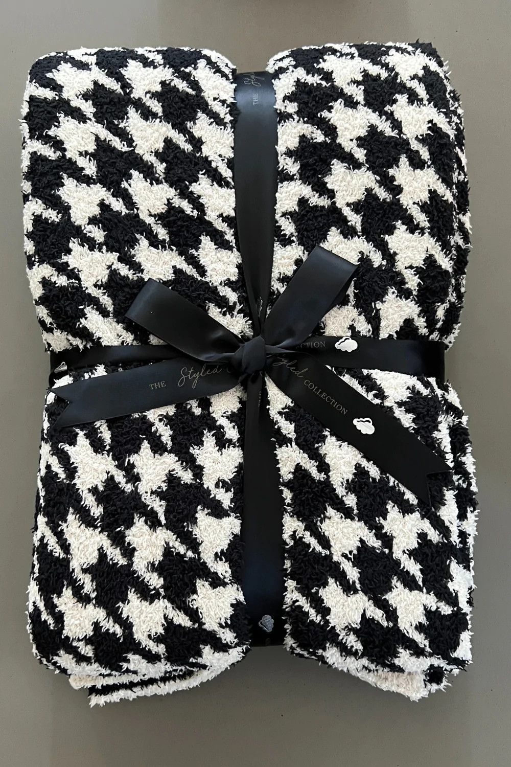 Houndstooth Buttery Blanket | The Styled Collection