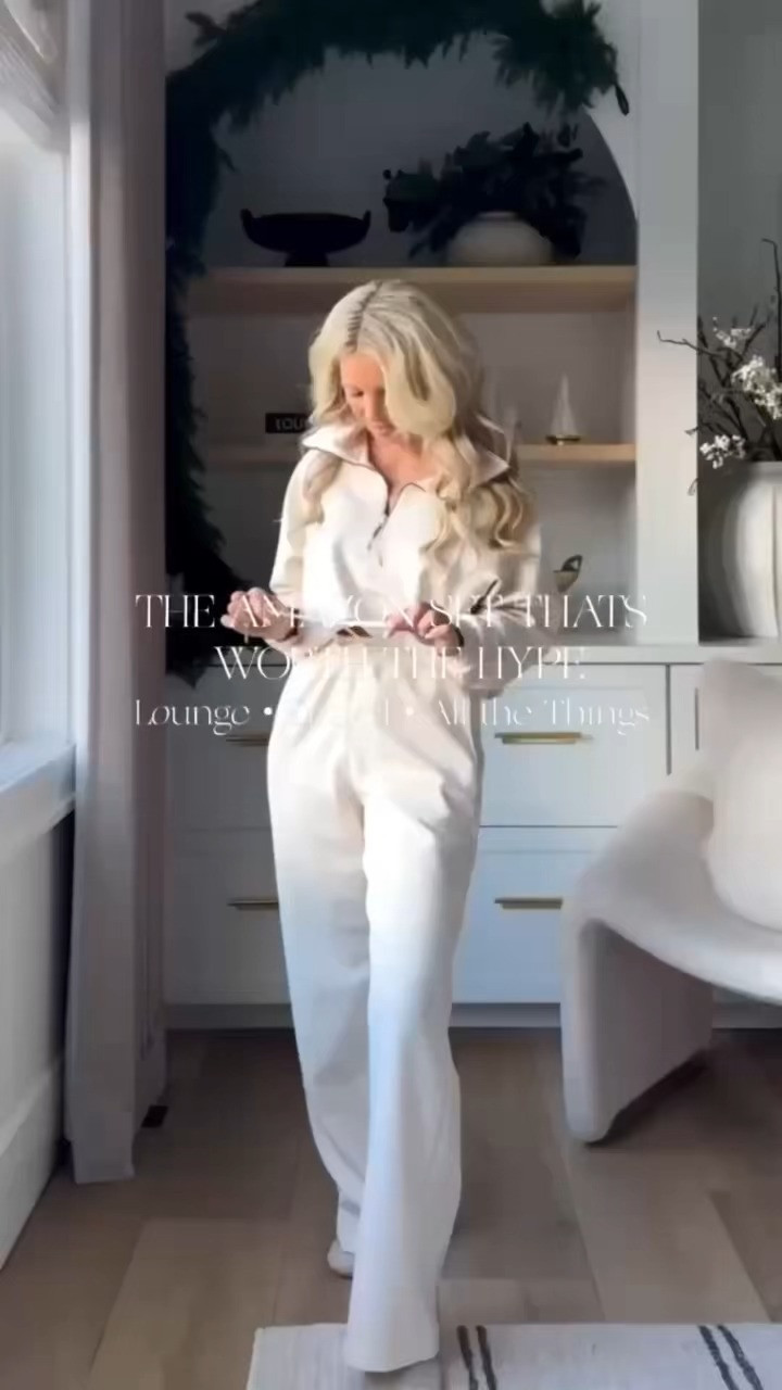 VIRAL BLACK FRIDAY LOUNGE SET! This Black Friday deal is so good — my favorite lounge jogger set is finally marked down. The fabric is buttery soft, elevated, and unbelievably flattering. It feels high-end and looks just like the Spanx set, but for a fraction of the price. The perfect cozy gift… or a treat for yourself.
#Amazon #TheHillaryStyle #LoungeSet #WinterWear #CozyStyle #NeutralFashion #AmazonFashion #ElevatedBasics #EverydayOutfits #ChicComfort
 

 #LTKmomlife #LTKOver40 #LTKSaleAlert