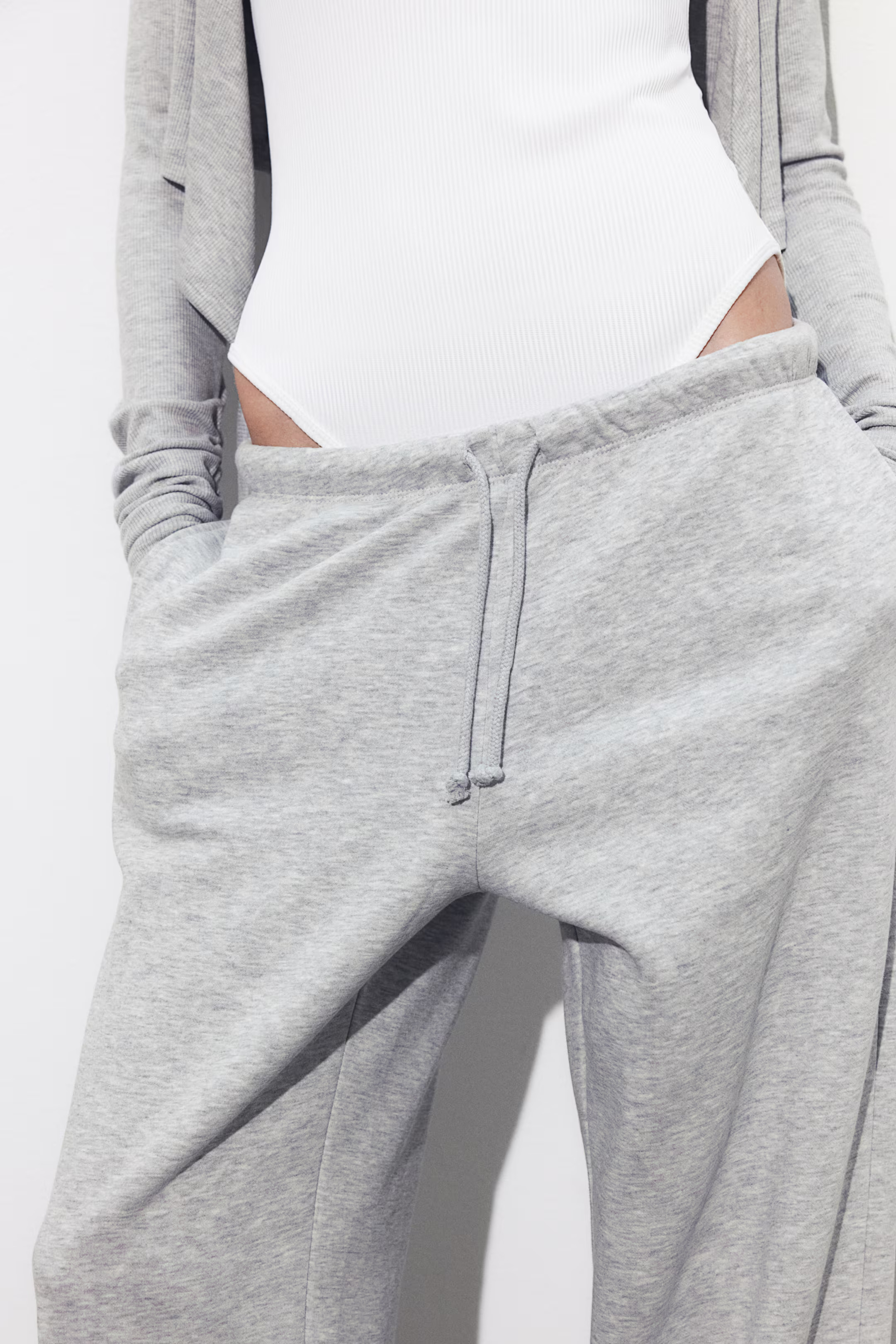 Wide joggers - Regular waist - Long - Light grey marl - Ladies | H&M GB | H&M (UK, MY, IN, SG, PH, TW, HK)