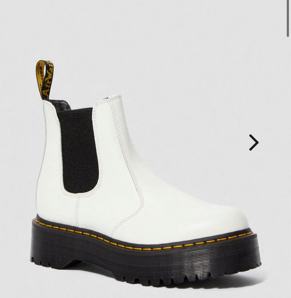Dr Marten boots, fall boots, Chelsea boots, fall outfit inspiration 

#LTKFind #LTKBacktoSchool #LTKSeasonal