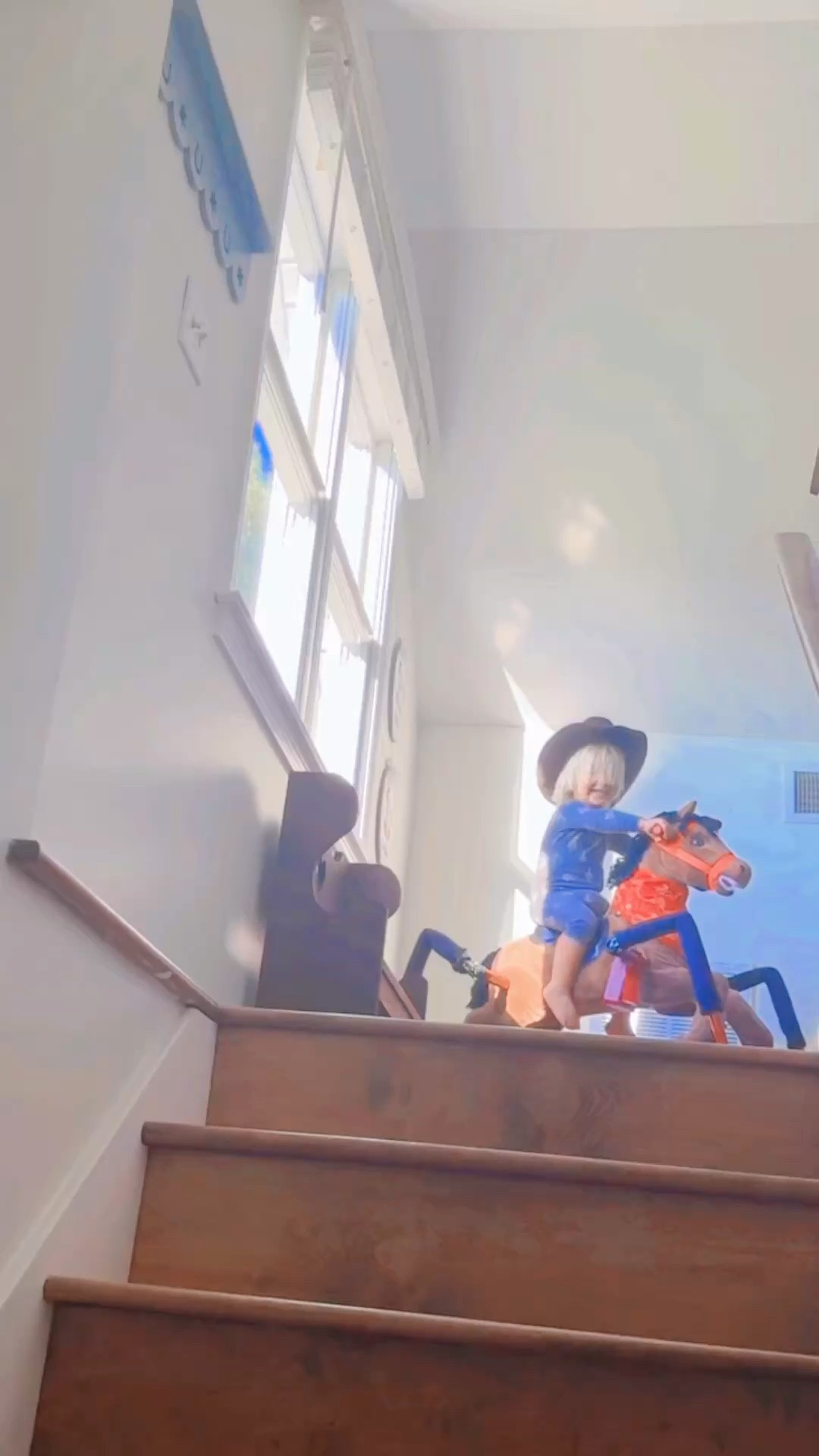 Oh how I adore sweet and slow little farmhouse mornings with my little cowboys !!! 👶🏼🤠🐴