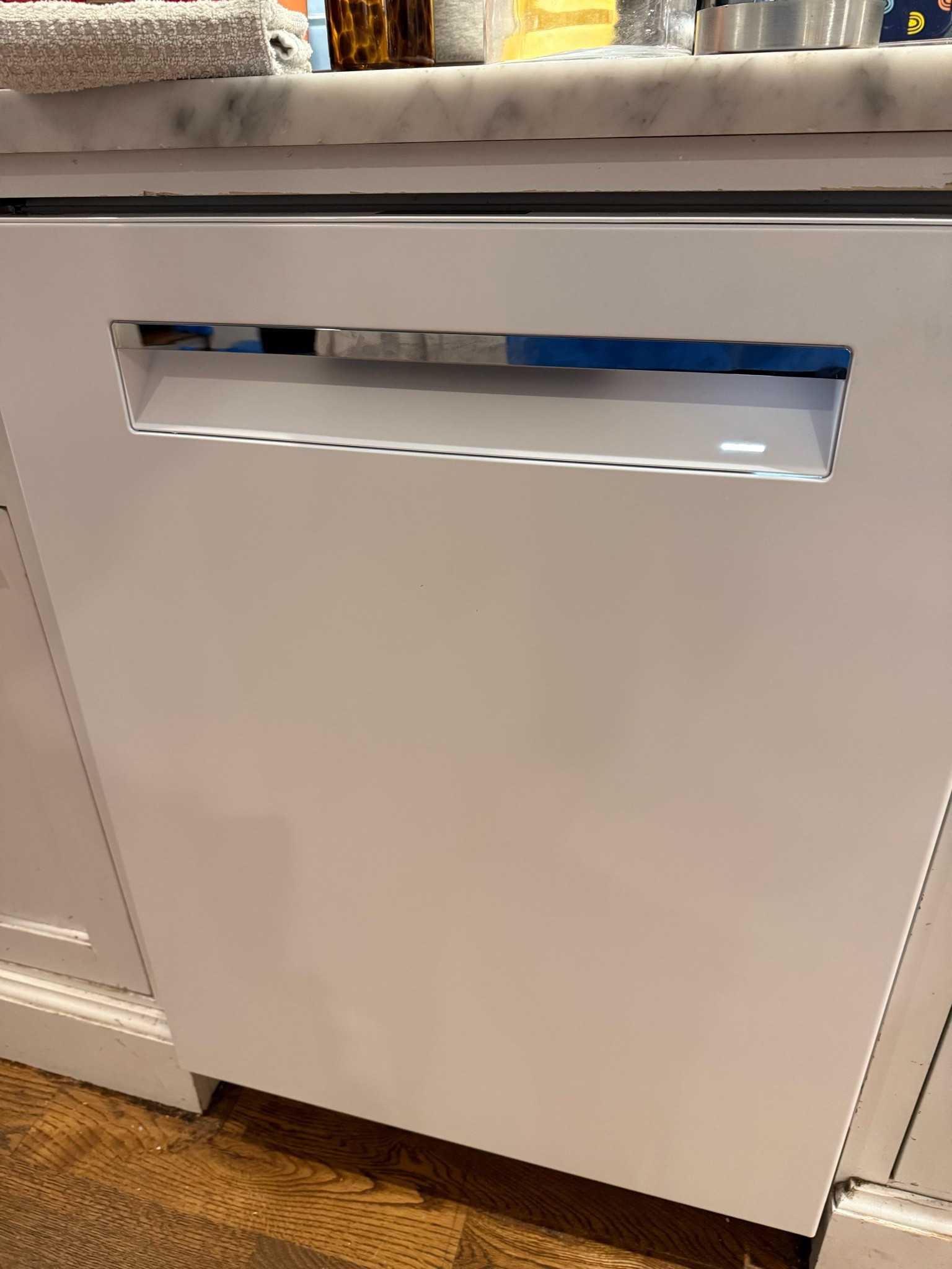 Loving our new dishwasher!! We’ve only used it twice so far, but obsessed already! Love how it blends in with the counter so well.

Home finds, home depot finds, dishwasher, kitchen essentials, home essentials, home depot

#LTKHome #LTKdayinmylife #LTKmomlife