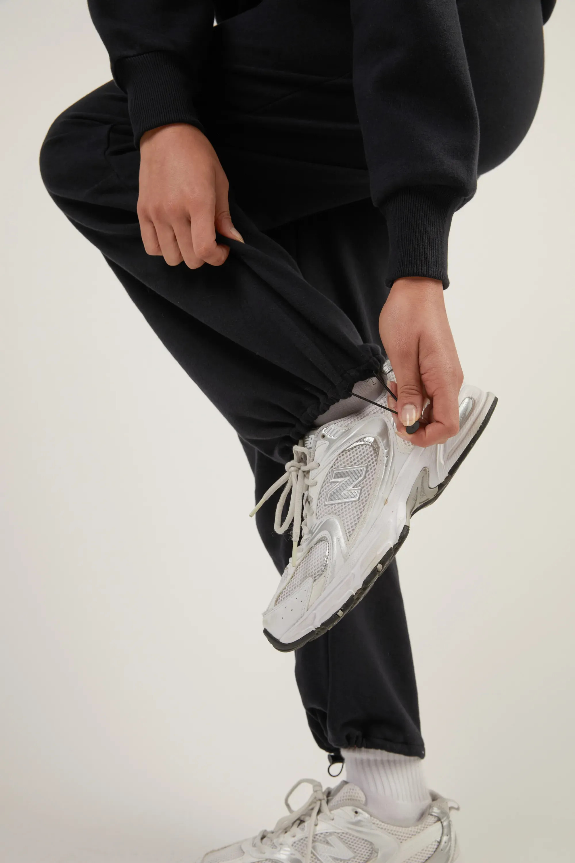 REFINED GRAPHIC LETTERING SWEATSHIRT | OAK + FORT