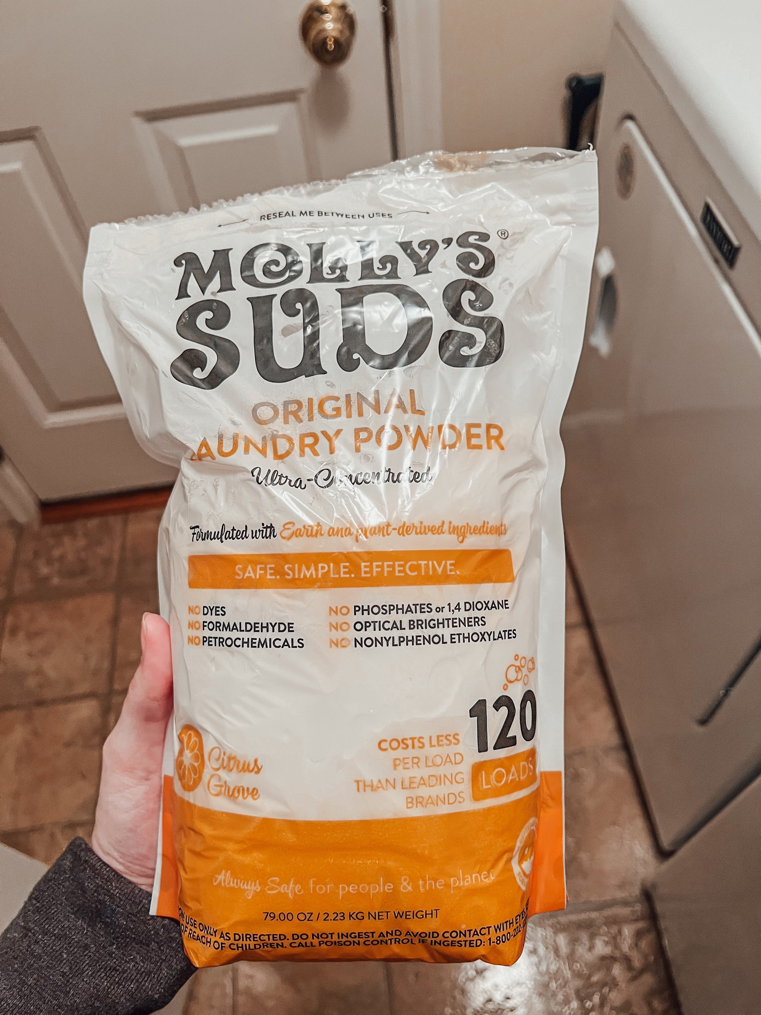 Best non-toxic laundry detergent! Laundry comes out smelling good and fresh and I feel better using this than most laundry detergents.


Laundry soap, clean detergent, Mollys Suds, Molly Suds, non-toxic home

#LTKhome #LTKMostLoved #LTKfindsunder50