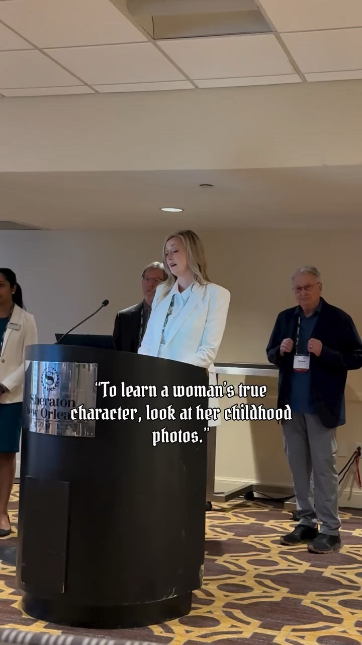 Queen behavior 👑 

#yourfavoriteinfluencerinthewild #bornthisway

#LTKOver40 #LTKActive #LTKTall