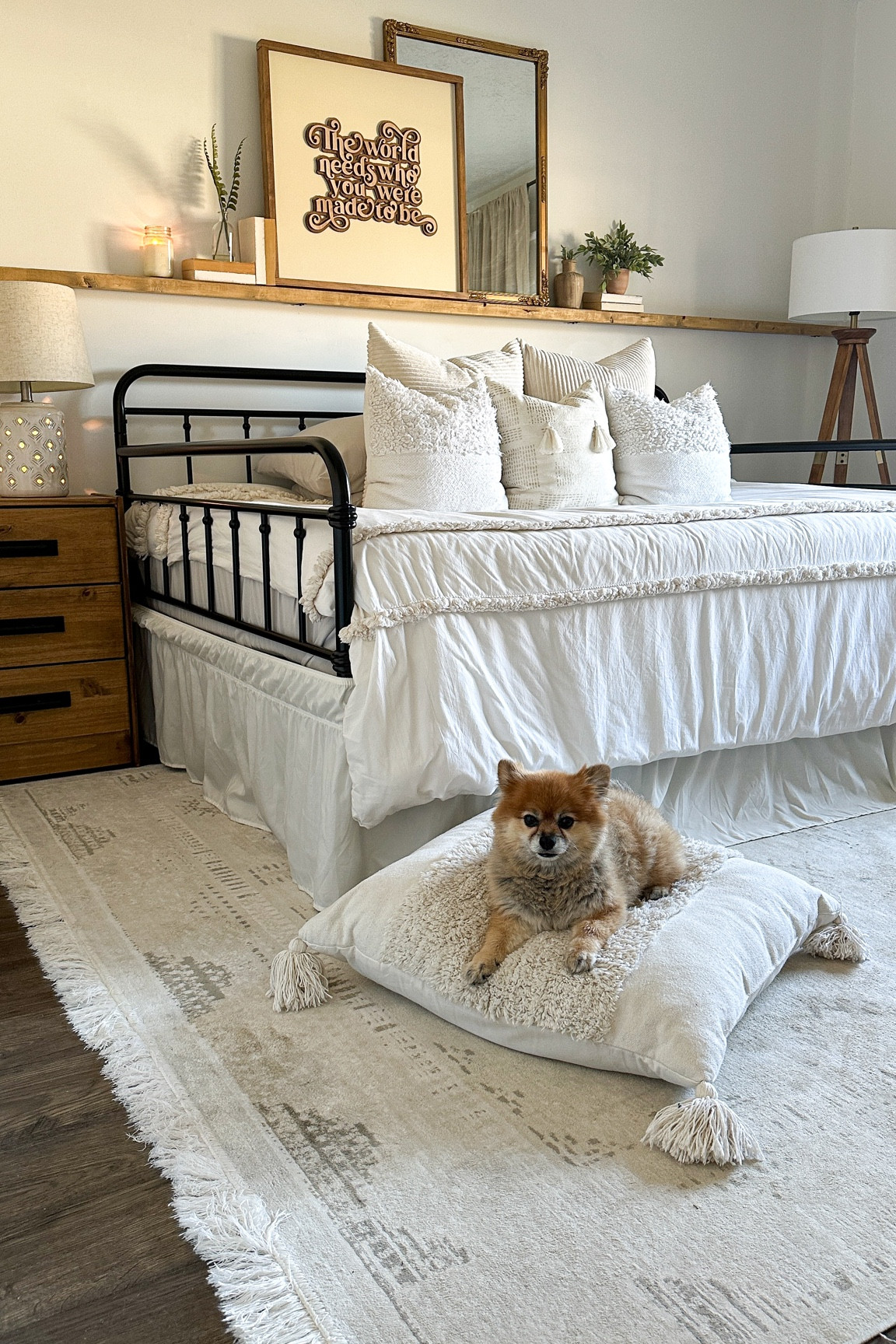 Guest room details I’ve rounded up everything in this room! 

#daybed #guestroom #bedding #bedroom

#LTKunder100 #LTKhome
