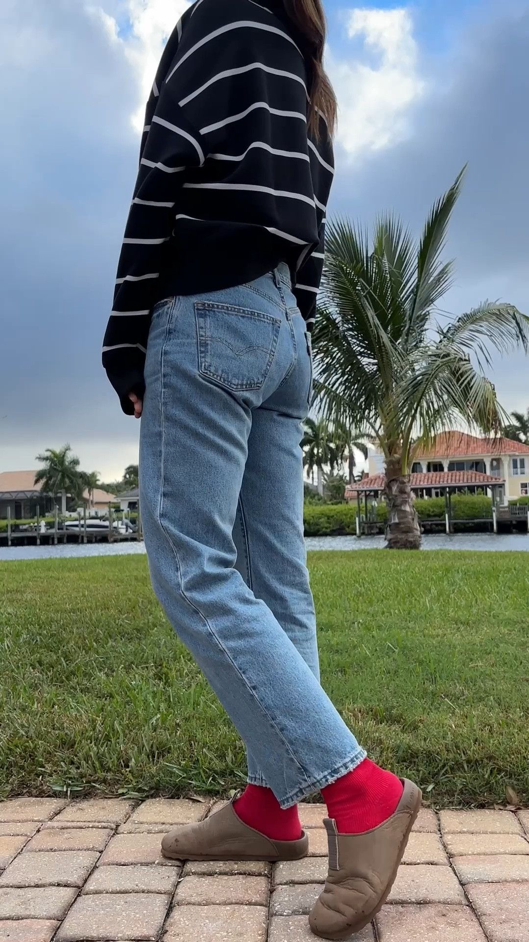 December uniform 
Levi’s 90’s 501s
CALIA crewneck
Red socks
Seavees mules 

#LTKootd #LTKHoliday #LTKmomlife