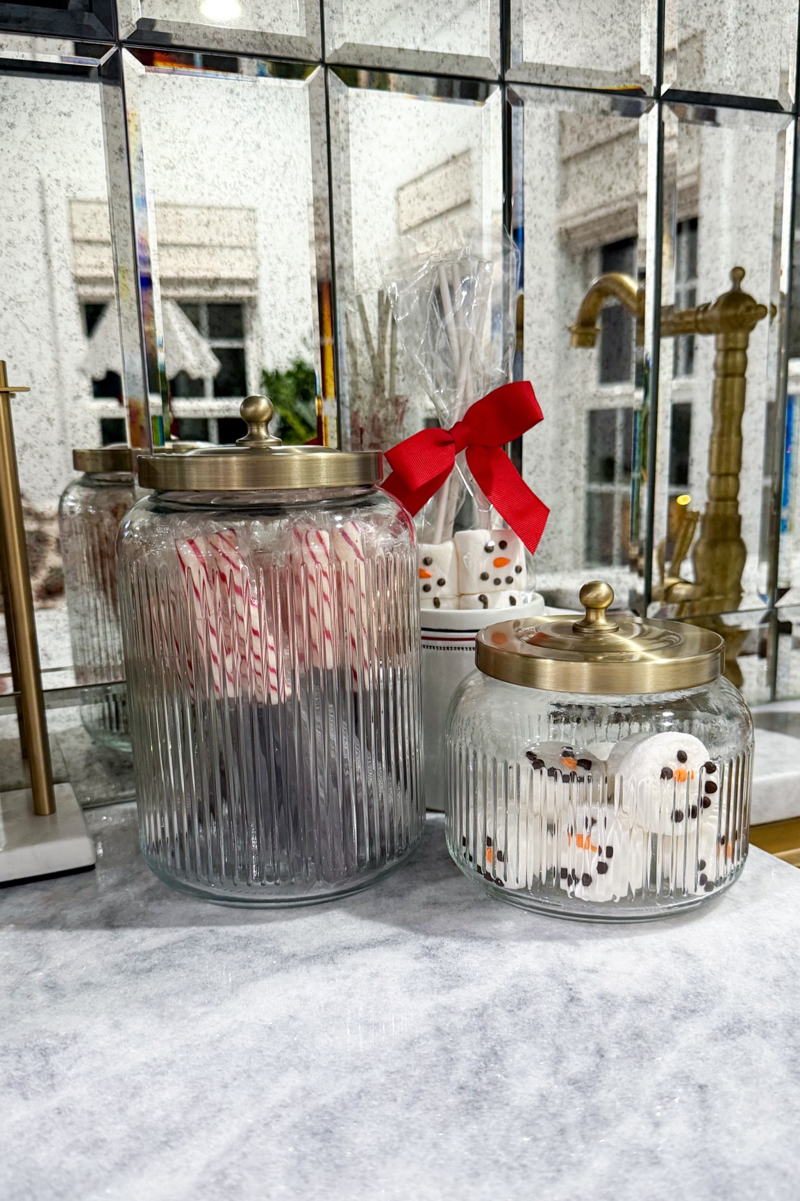 The makings of my hot chocolate bar ✨



#LTKHoliday #LTKStyleTip #LTKHome