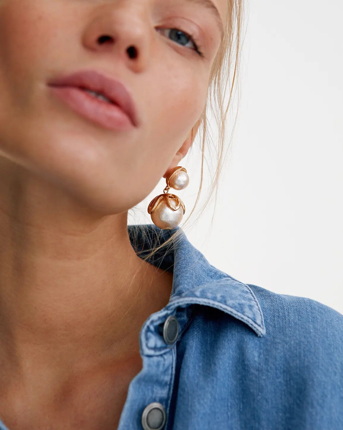 Leilani Pearl Drop Earrings | Oliver Bonas IE | Oliver Bonas (Global)