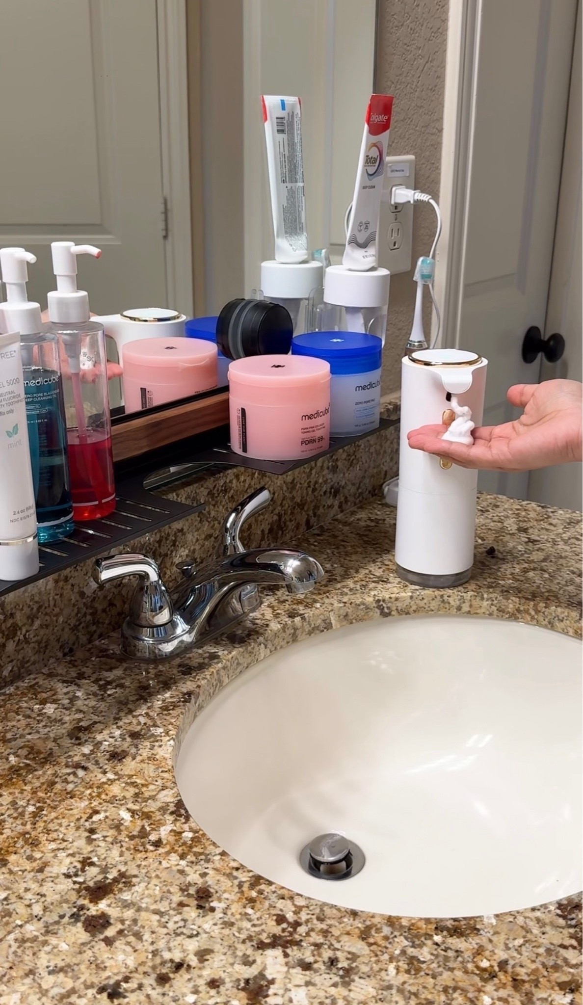 These foaming automatic soap dispensers elevate my bathroom in the best way!

@amazonfindsandfashion

#LTKSaleAlert #LTKvlog #LTKHome