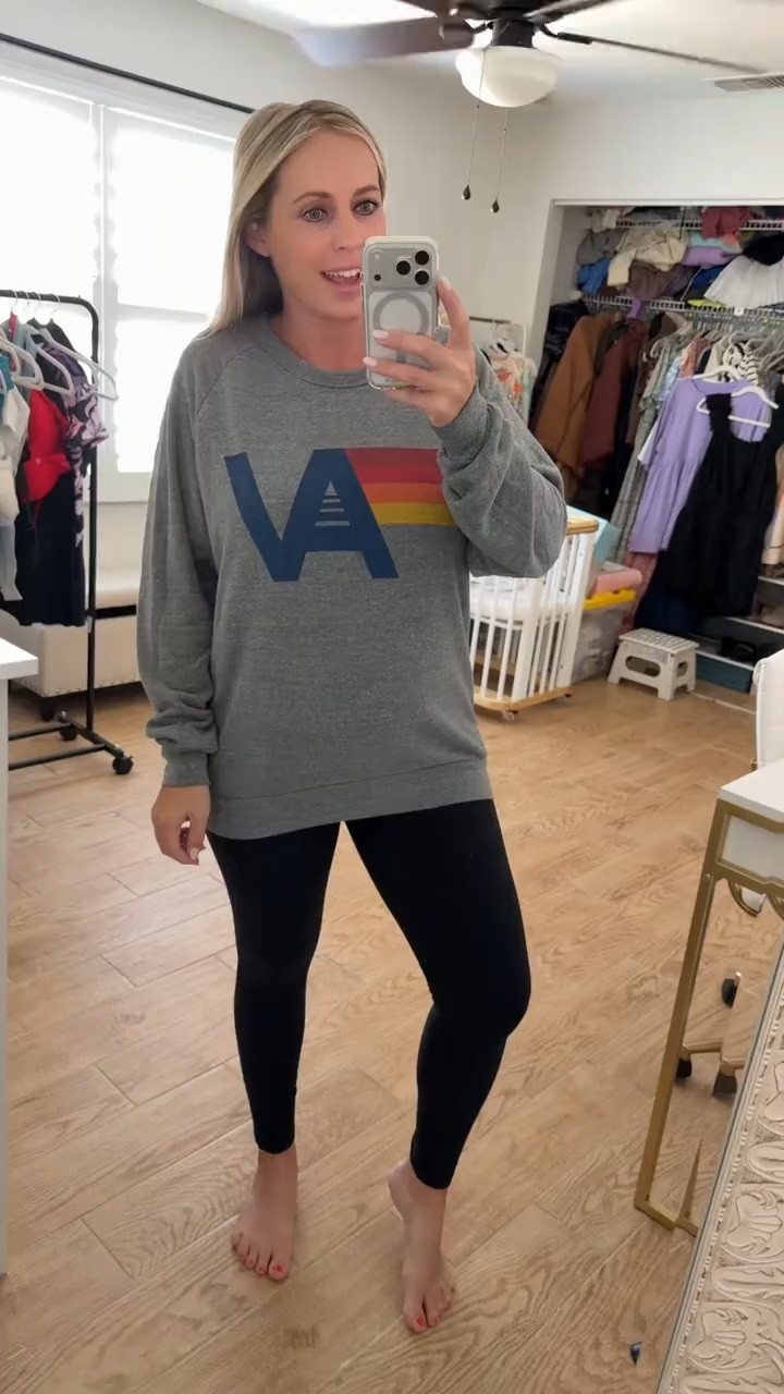 Aviator nation sweatshirt, wearing xl

#LTKSaleAlert #LTKootd #LTKMidsize