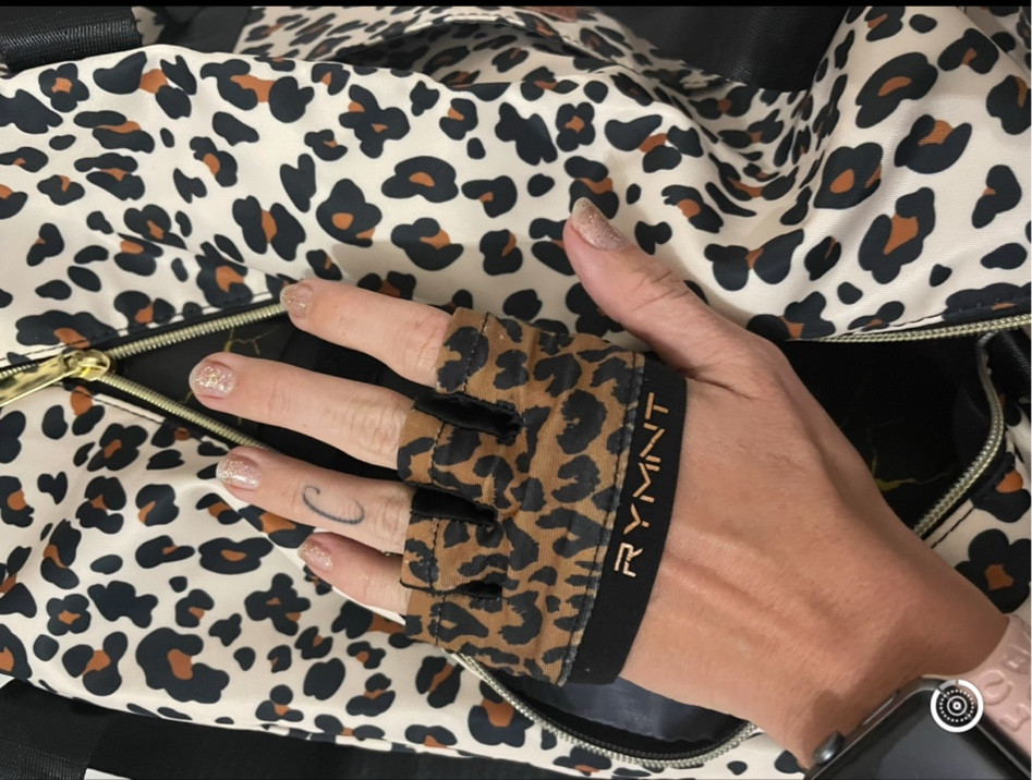 The best gym accessories! Leopard print gym gloves and gym bag. Look cute in the gym🖤

#LTKfitness #LTKsalealert #LTKstyletip