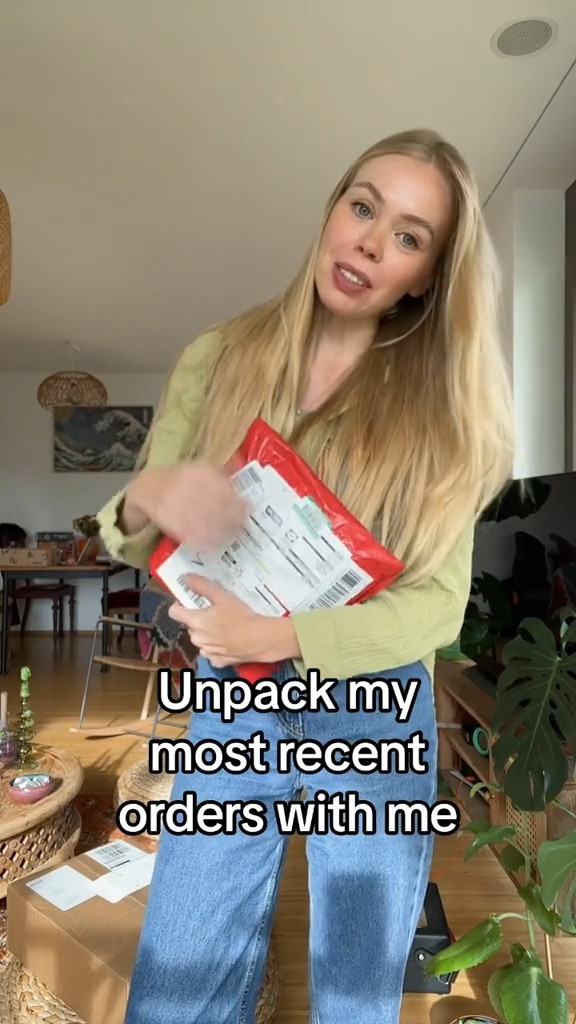Unpack my order with me ❤️ 

#LTKstyletip #LTKeurope
