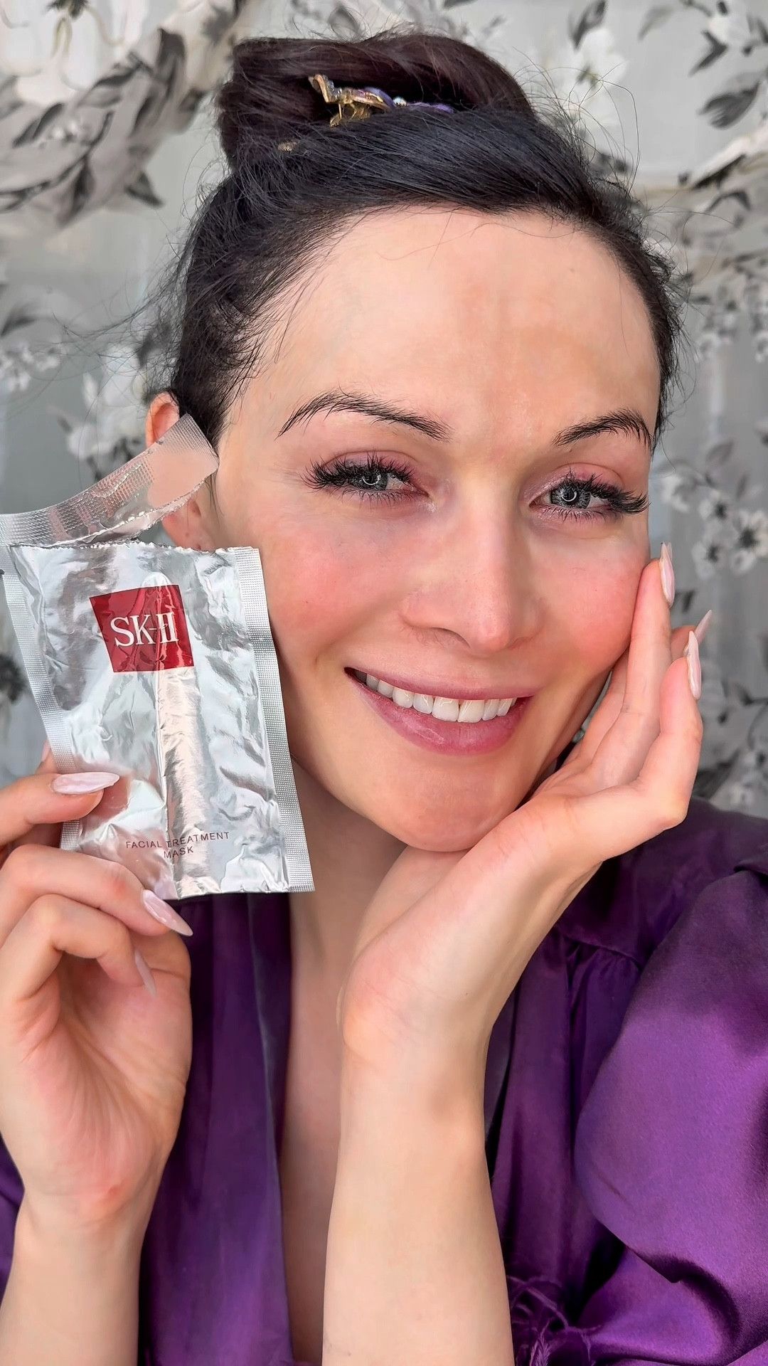 Hello my darlings ✨ I’m so excited to share one of my beauty secrets with you. Thank you to @skii.usa for sending me these iconic Facial Treatment Masks — I’m an affiliate, and this post is #SKIIGifted #Gifted 🌸

Want to know one of my rituals for getting ready for a big event? These masks are infused with an entire bottle of Pitera™ essence in every sheet. They leave my skin hydrated, plump, and glowing — the perfect canvas for makeup.

I even use the extra essence on my neck, chest, and hands to make sure every part of me feels as radiant as my face. It’s my ultimate GRWM prep secret — luxe but effortless. 🌹

✨ Try adding this into your own GRWM routine and let me know if you see the glow ✨ Drop your favorite skincare ritual in the comments — I want to know your secrets too! 💫

#SKIIGifted #Gifted #GRWM #BeautySecrets #SkincareRoutine #GlowingSkin #LuxurySkincare #Radiance


#LTKStyleTip 

#LTKBeauty