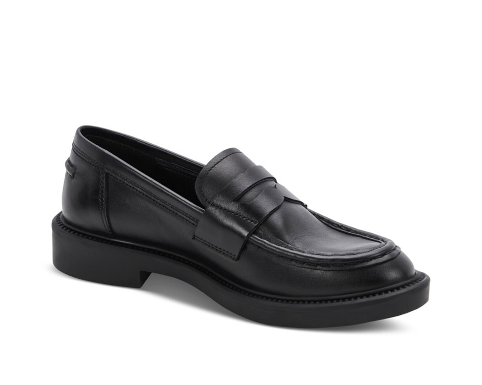 Chunky Loafers for fall 2024

#LTKFind #LTKSeasonal #LTKunder100