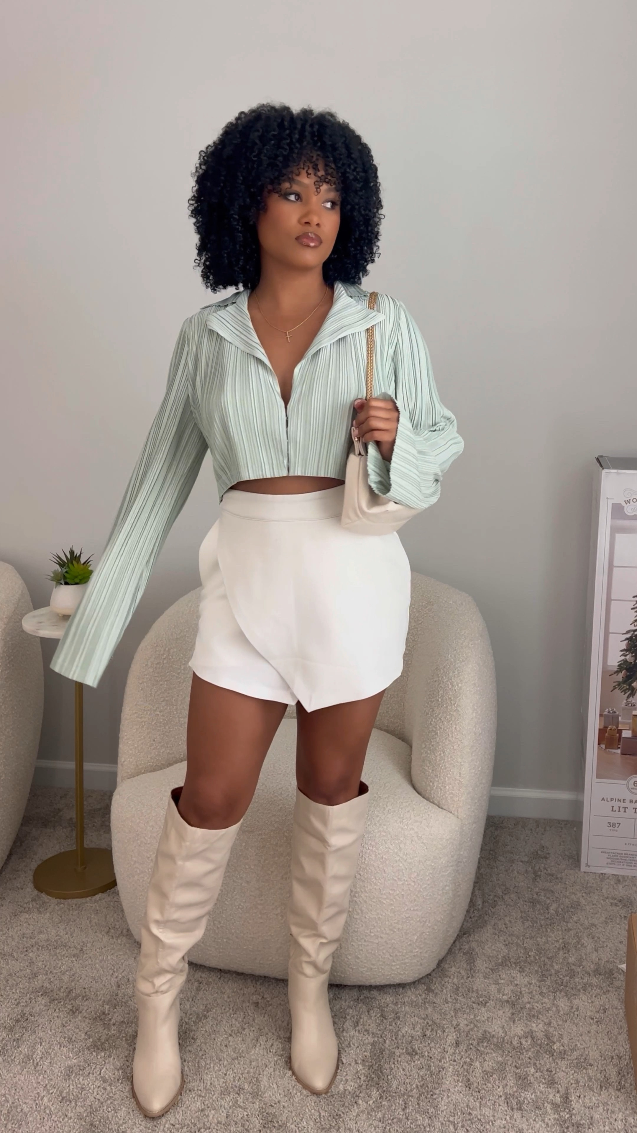 we love a good fall transitional outfit! perfect for when it’s not too cold but def not hot outside. also i’m SO glad skorts are making a comeback!! a skort + a crop top has been my uniform lately lol

#LTKSeasonal #LTKVideo #LTKstyletip