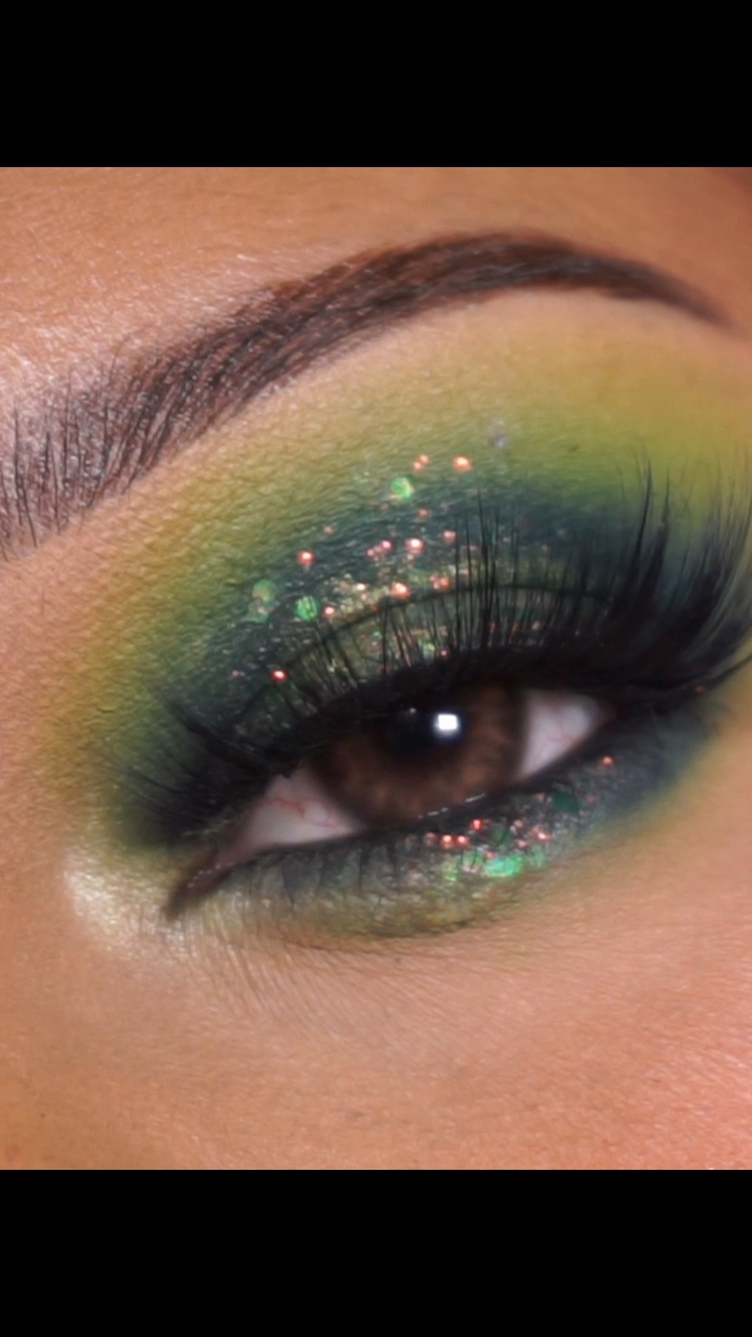 Green Glitter Eyeshadow