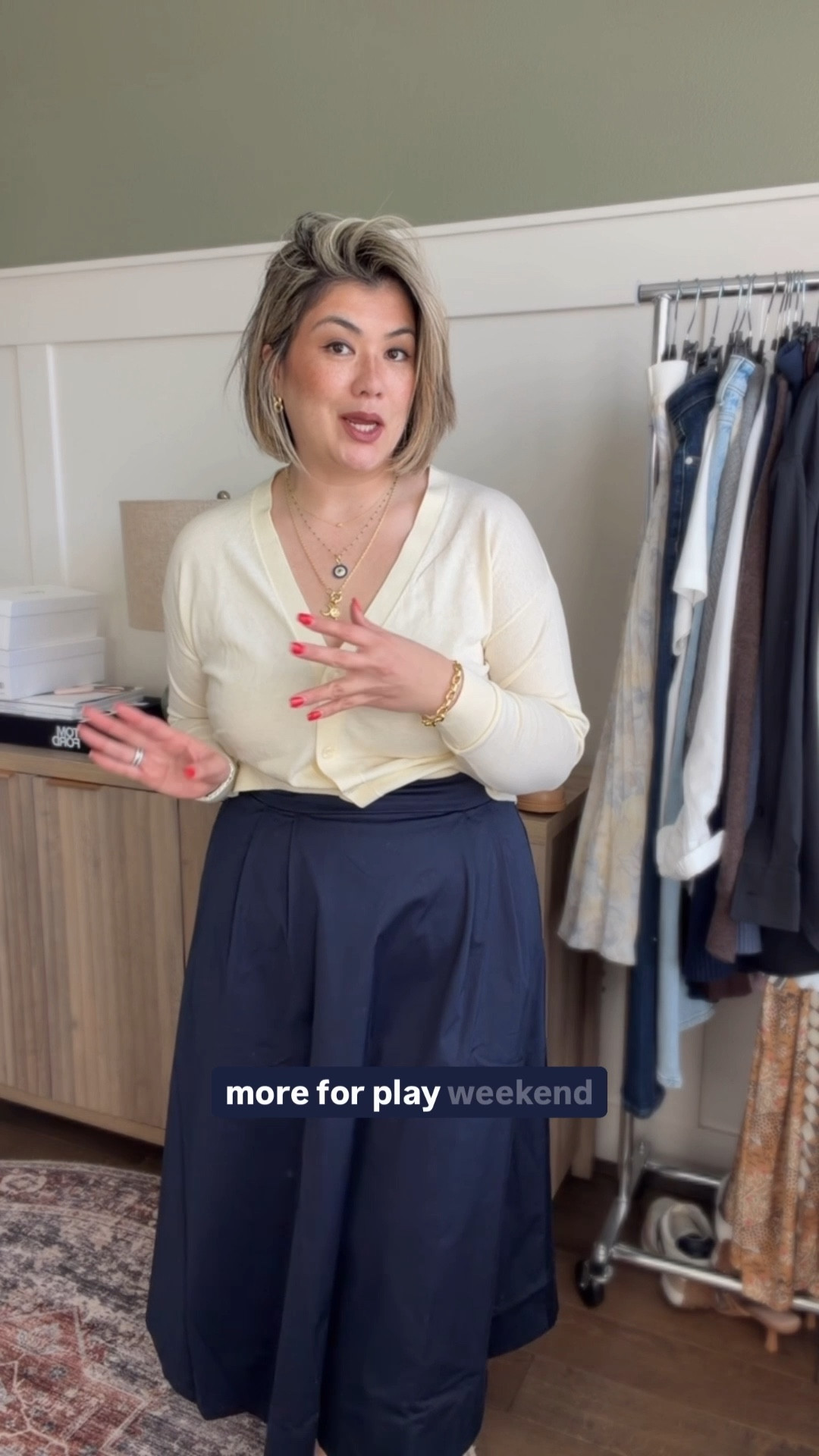 Wearing a size large in this @onequince  skirt, I feel that it fits true to size and the length is slightly shorter than the Poplin skirt so if you are petite, this is going to fit you much better.

#LTKootd #LTKOver40 #LTKMidsize