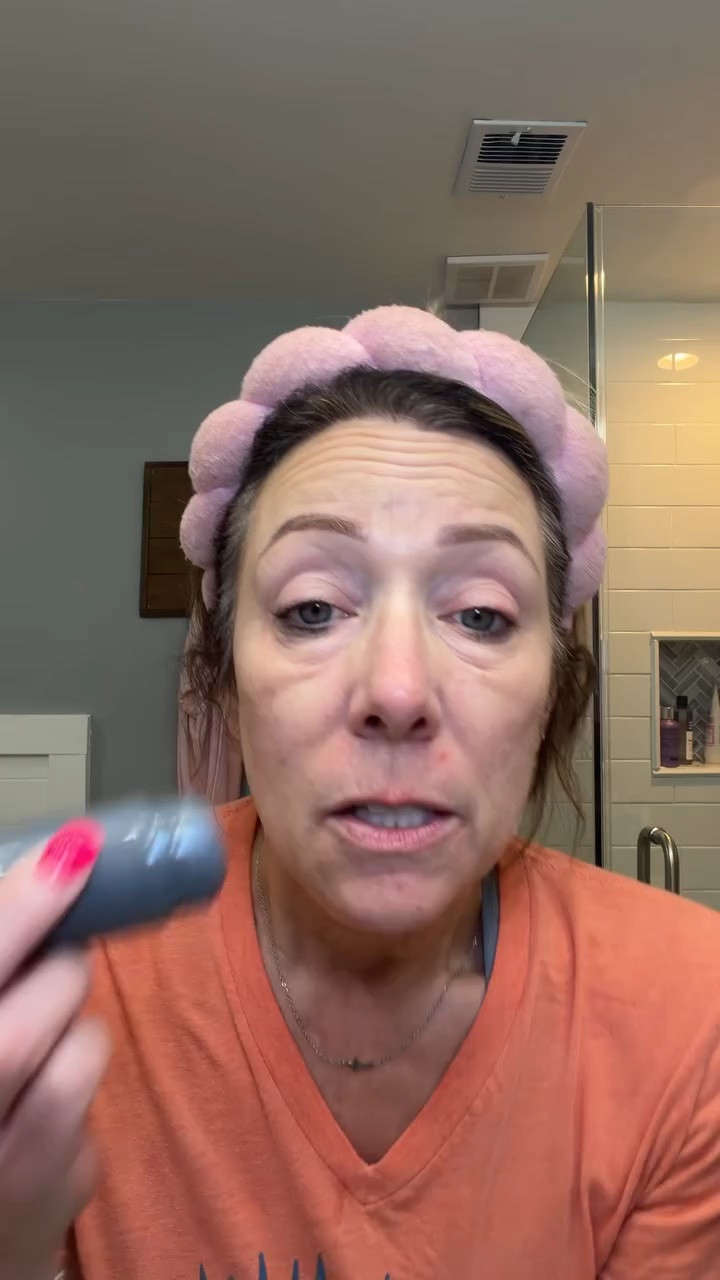Dr. Leo clay mask stick is a mess-free skincare option designed to help cleanse pores and simplify your masking routine.@DR LEO OFFICIAL STORE PH #ClayMask #SkincareRoutine #PoreCare #EasySkincare #beautyroutine https://amzn.to/4u1YeiS