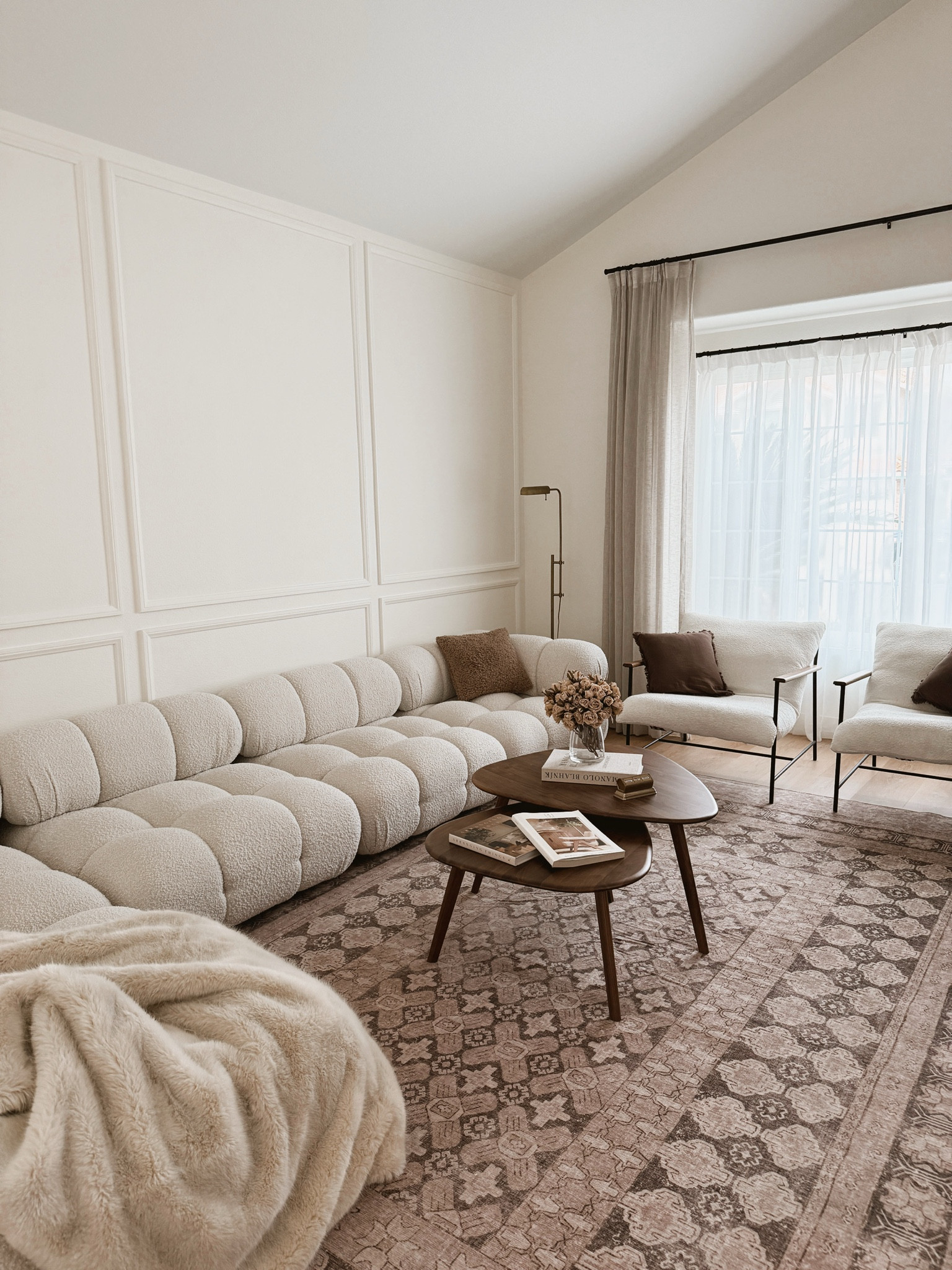 Living room decor • home inspo • midcentury modern • area rug • ruggable

#LTKHome