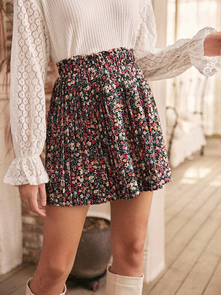 SHEIN Frenchy Ditsy Floral Print Paperbag Waist Pleated Skirt | SHEIN