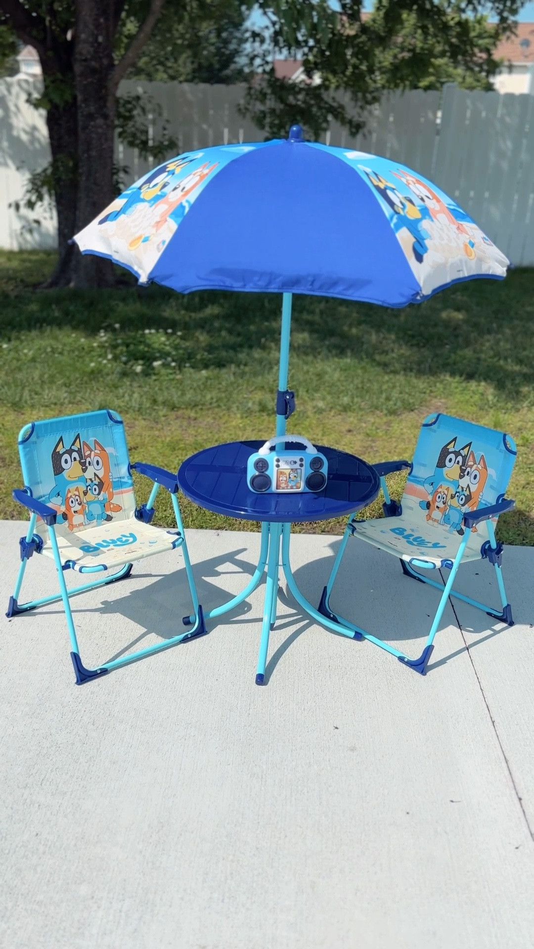 Calling all Bluey parents! 💙
Your little ones are going to LOVE this adorable Bluey table set!
Perfect for snacks, crafts, coloring, & movie nights.
Best part? It folds up in seconds so it’s super easy to store away 🙌

These usually sell out fast, so grab one if you see it!

Comment “Bluey” & I’ll send you the links straight to your inbox 🫶🏻

Save this for later if you’ve got a little Bluey fan at home 💙











.
.
.
.
.
.
.
#bluey #kidstoys #toddleractivity #kidsactivities #blueyparty 

#LTKmomlife #LTKKids #LTKSeasonal