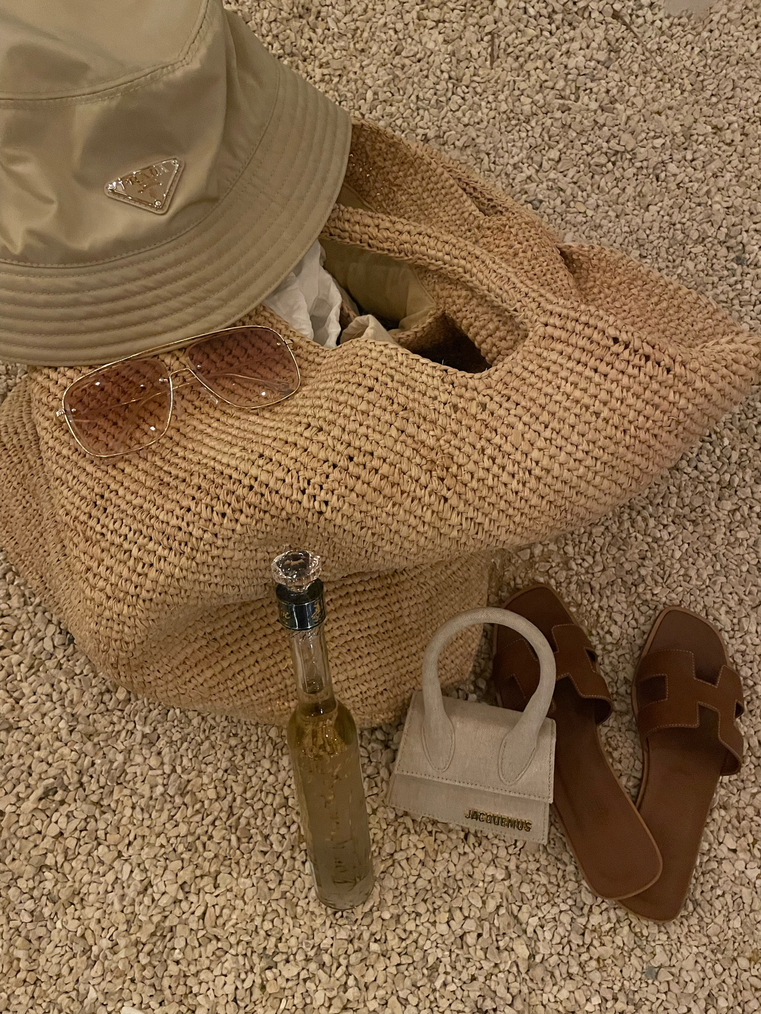 Beach essentials
Beach bags
Sunglasses
Resort wear
Beachwear
Spring break ideas