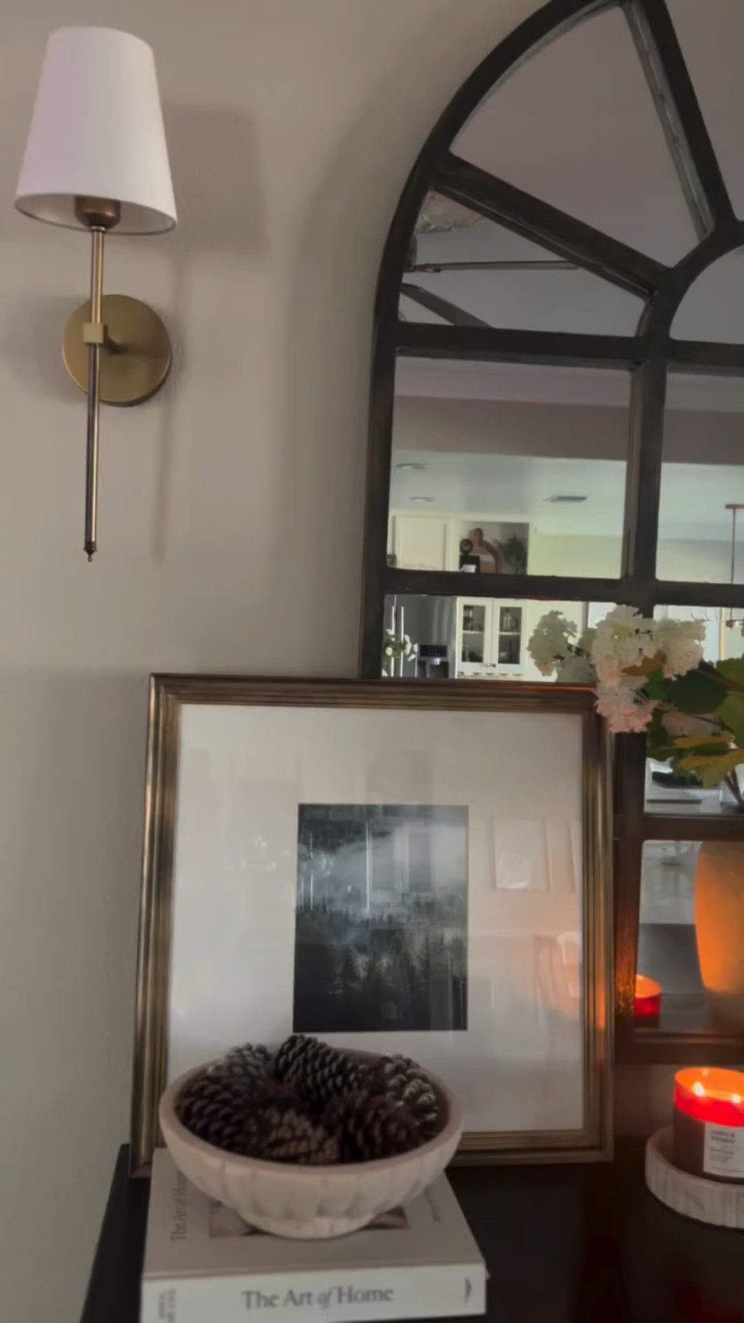 Hello friends! Sharing one of my favorite little nooks in the living room. I can’t wait to start layering in more spring touches throughout our home soon.

#homedecor #livingroominspo #cozycorners #homesweethome #springdecor springinspo neutralhome interiorinspiration simplehome decoratingideas