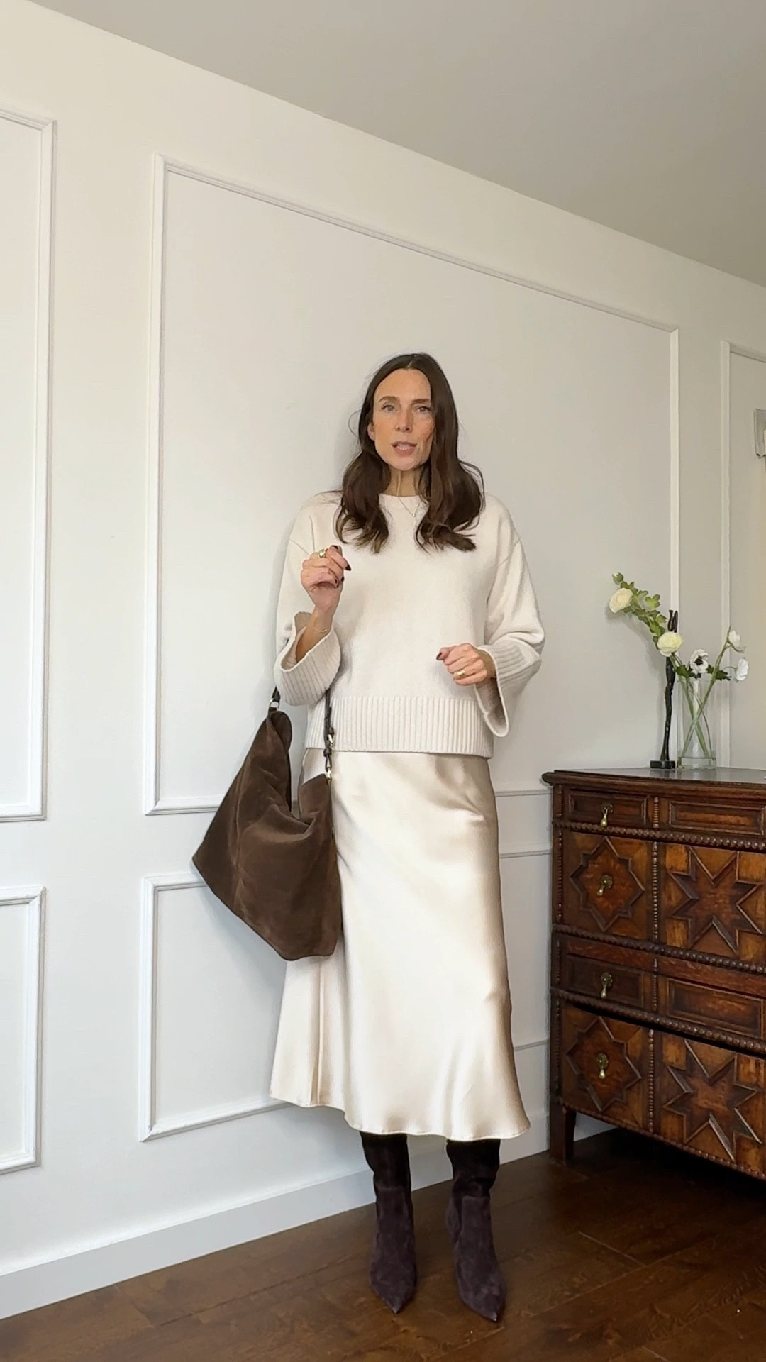 A quick guide to how to wear your skirt, trousers and jeans. 

Brown suede boots, jeans, H&M jeans, satin skirt, taupe jumper, taupe knitwear, mole sweater, black leather loafers, black trousers. 

#LTKStyleTip #LTKShoeCrush #LTKWorkwear