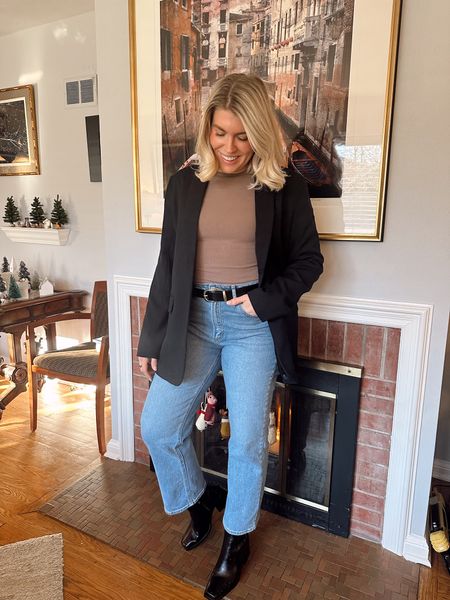 This Abercrombie blazer is on major sale! This is one of my all time favorite outfits to wear when I want to feel comfortable + put together! 


#LTKfindsunder100 #LTKworkwear #LTKSeasonal