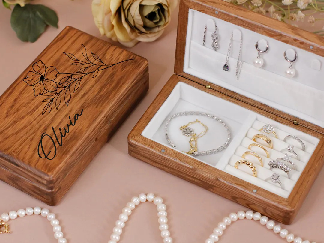 Custom Engraved Jewelry Box, Personalized Travel Case for Women, Bridesmaid Gift, Wooden Jewelry ... | Etsy (US)