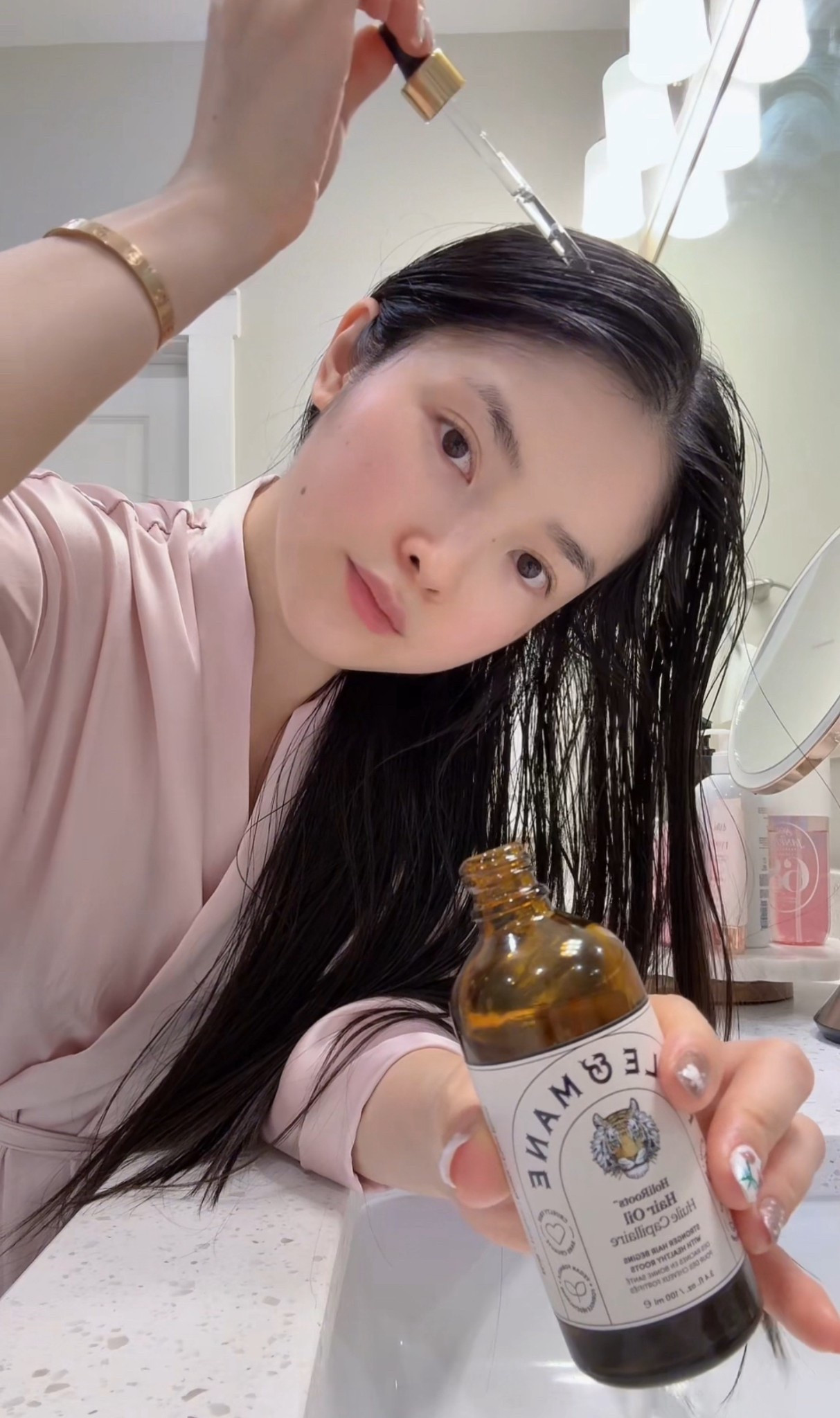 Từ ngày bé đẹp @itschris2509 rcm xài thử cái dầu ủ tóc này là tóc con mọc quá trời mà da dầu lại sạch sẽ siêu thích luôn. Xài đến lọ thứ 2 rồi tóc khỏe đẹp hẳn luôn #selfcarenight #scalpoil #haircare

#LTKbeauty #LTKasia #LTKpetite