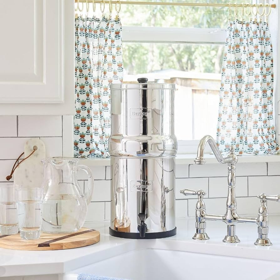 Big Berkey Gravity-Fed Stainless Steel Countertop Water Filter System 2.25 Gallon with 2 Authenti... | Amazon (US)