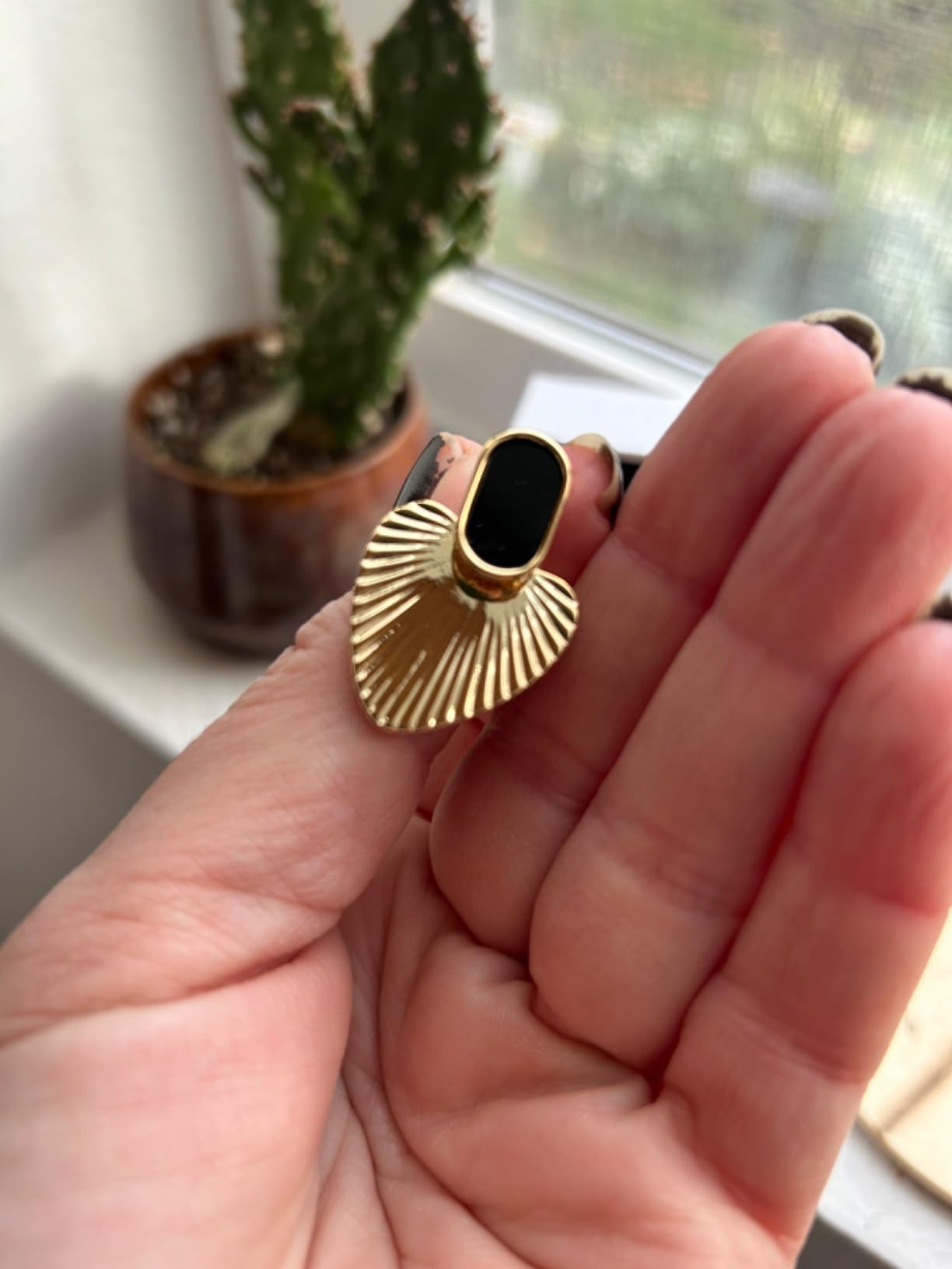 CW Black gold heart earrings for women,24K gold-plated statement dangle earrings,fashion vintage ... | Amazon (US)