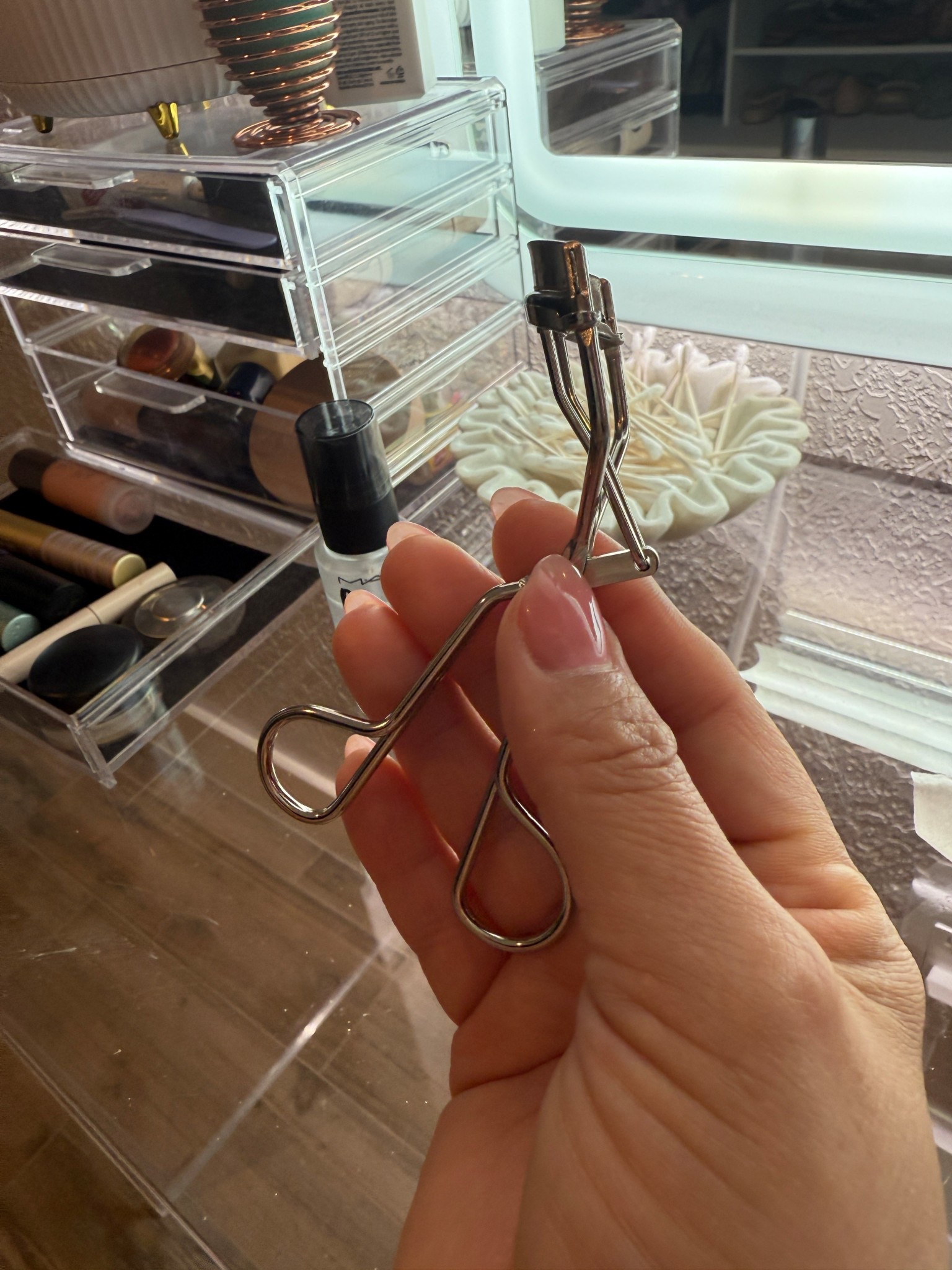 The BEST eyelash curler #eyelash #eyelashcurler #beautytools 

#LTKFindsUnder50 #LTKOver40 #LTKBeauty