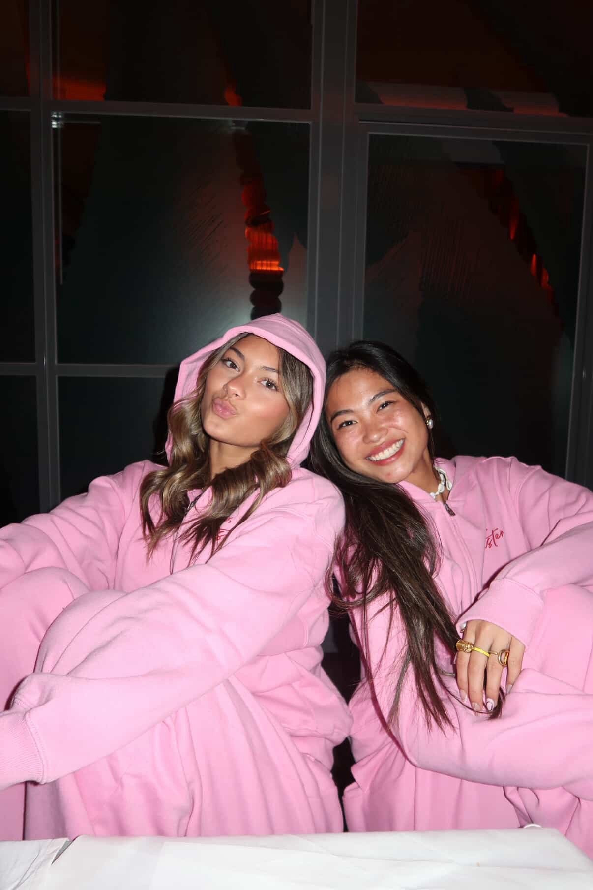 Hollister Valentines Sweatsuit 💗 collection with Spencer Barbosa! super comfy & cropped zip up hoodie. i’m wearing a size XS in hoodie and sweatpants!

#LTKootd #LTKValentine #LTKdayinmylife