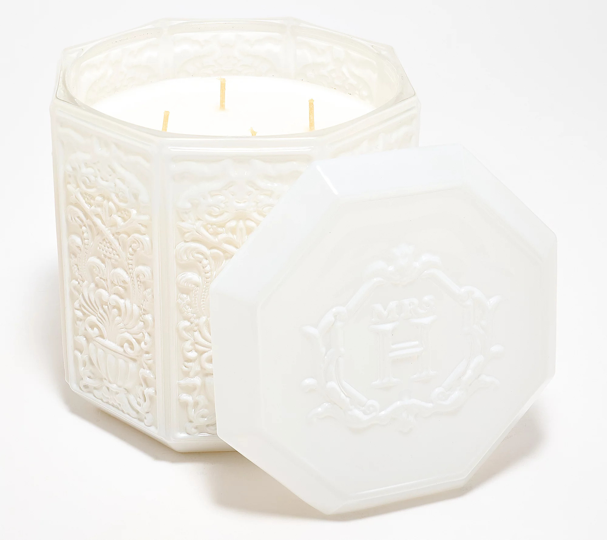 Mrs. H by Dee Hilfiger 50oz Peppermint Bark Glass Candle | QVC