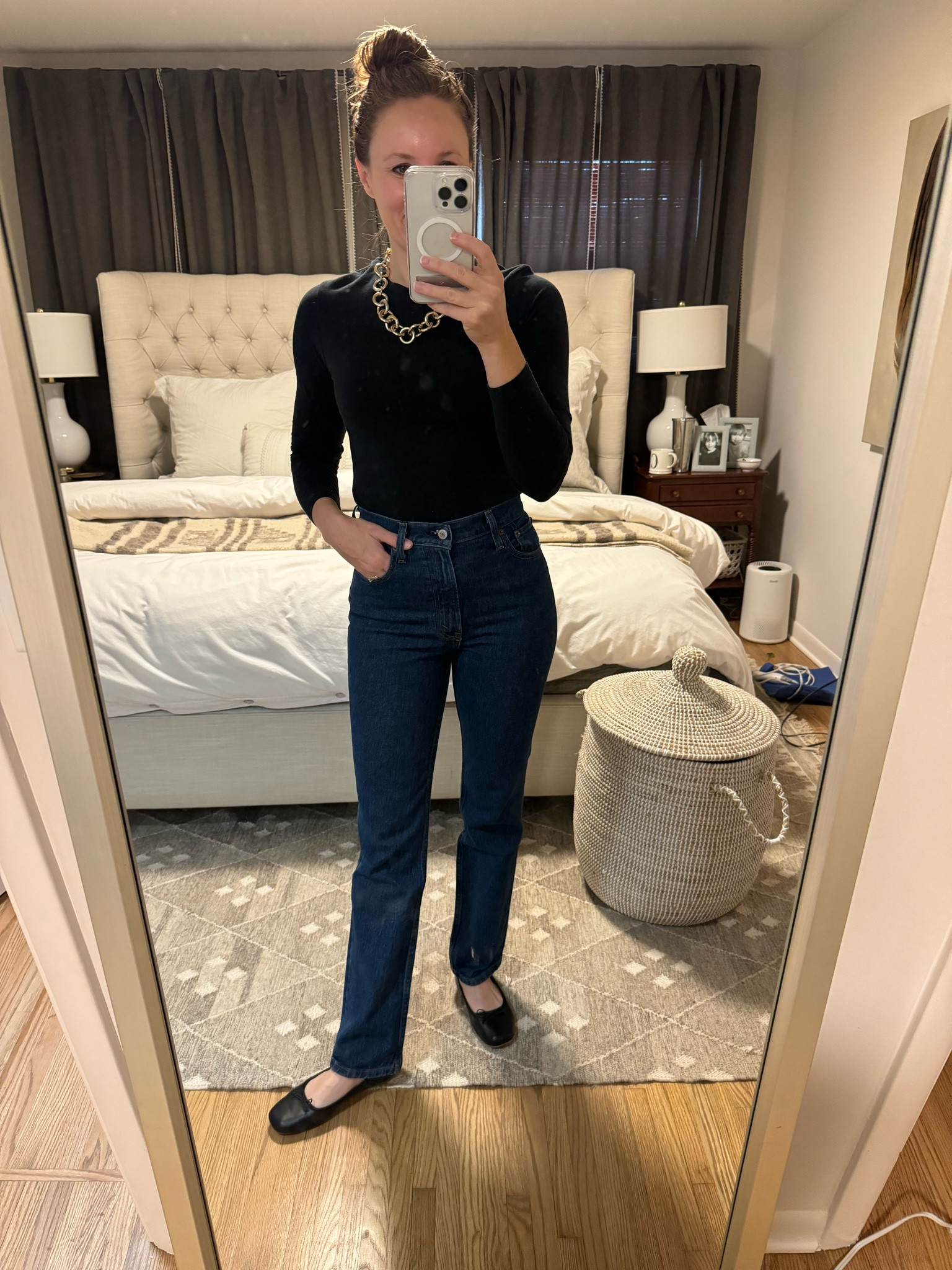 Ootd / winter capsule / winter outfit idea // black basic top // magic jeans 

#LTKSeasonal