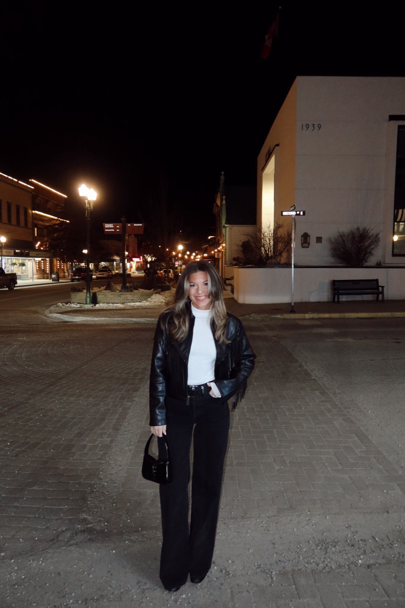 date night winter outfit with leather jacket with fringe  

in my normal smalls/25

Wearing my usual smalls


Date night
Turtle Neck
Black boots
Winter outfit
Winter vacation 

#LTKSeasonal #LTKootd #LTKgrwm