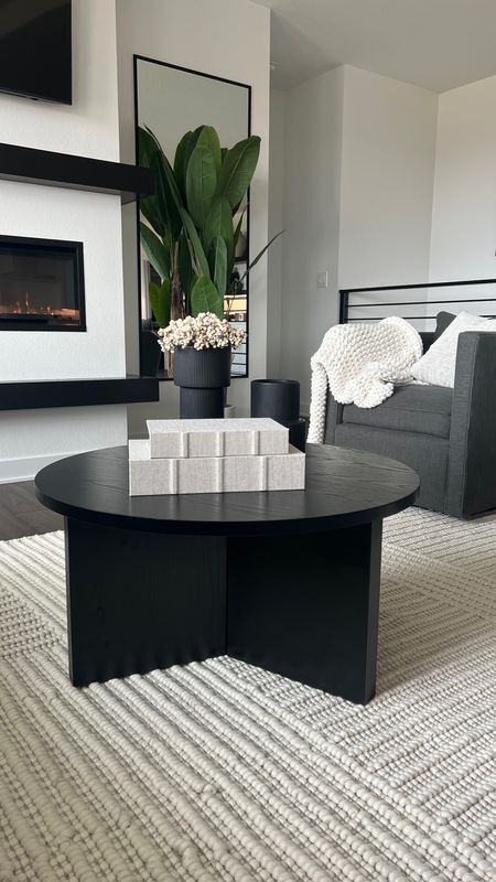 Loving this modern and affordable coffee table from Amazon.

#LTKsalealert #LTKhome #LTKstyletip