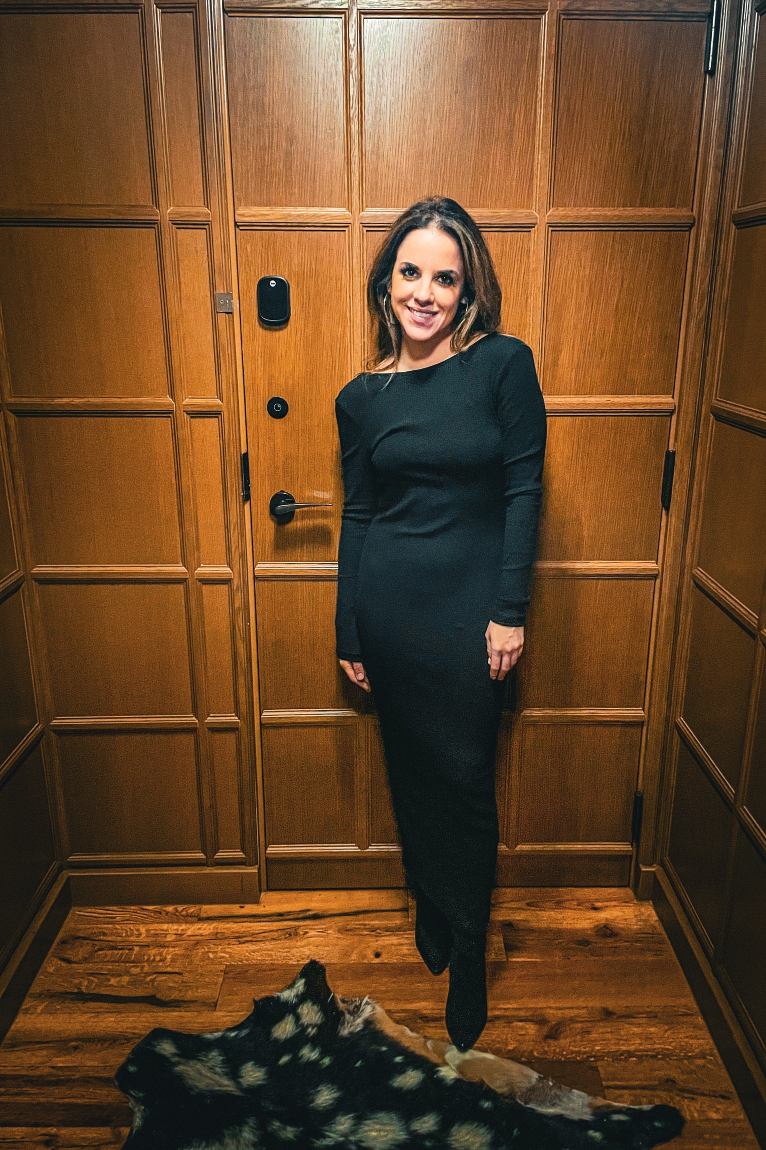 Neutrals all around! 🖤🤎

#LTKunder100 #LTKstyletip #LTKHoliday