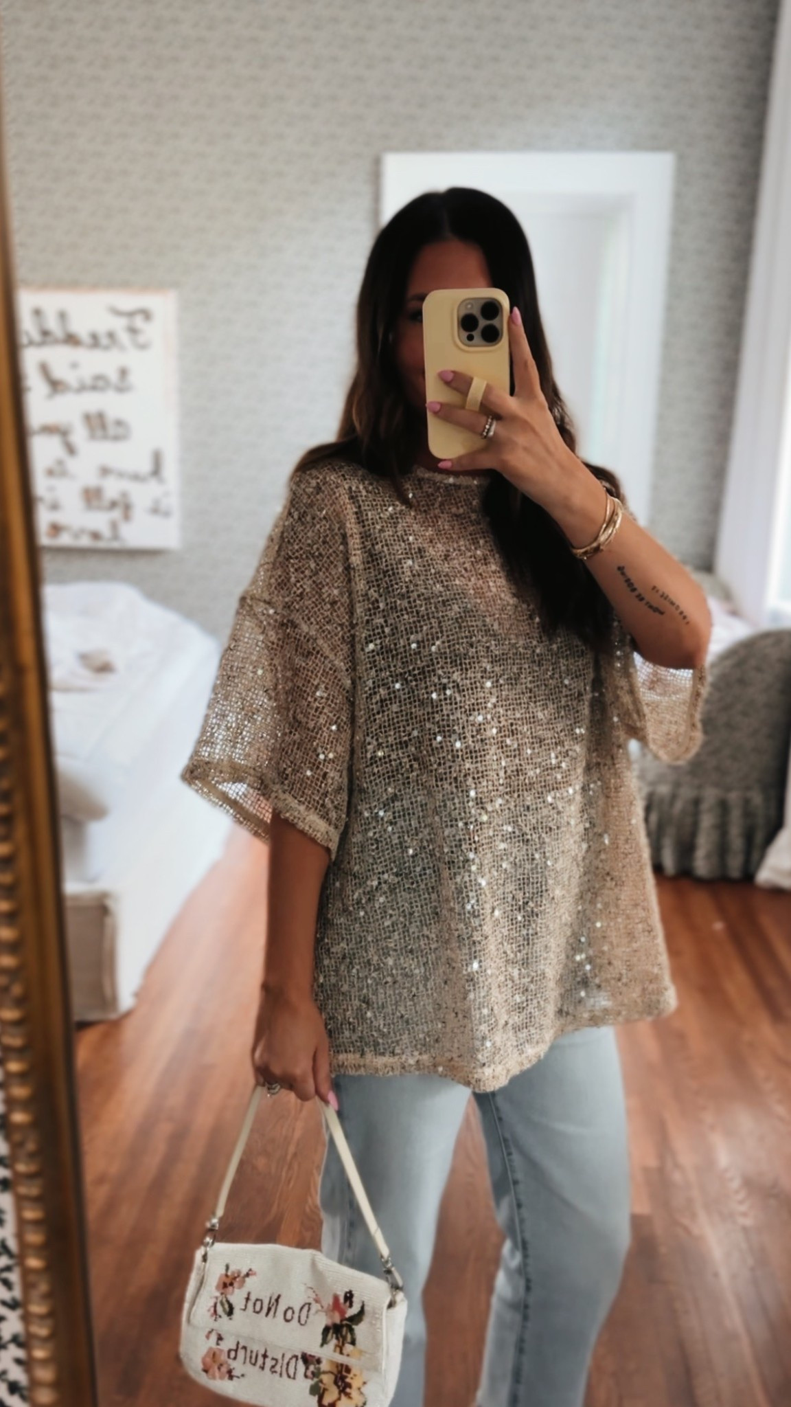 Levi’s ribcage denim + sequin top for a night out with @shopbop 🤍

#LTKootd