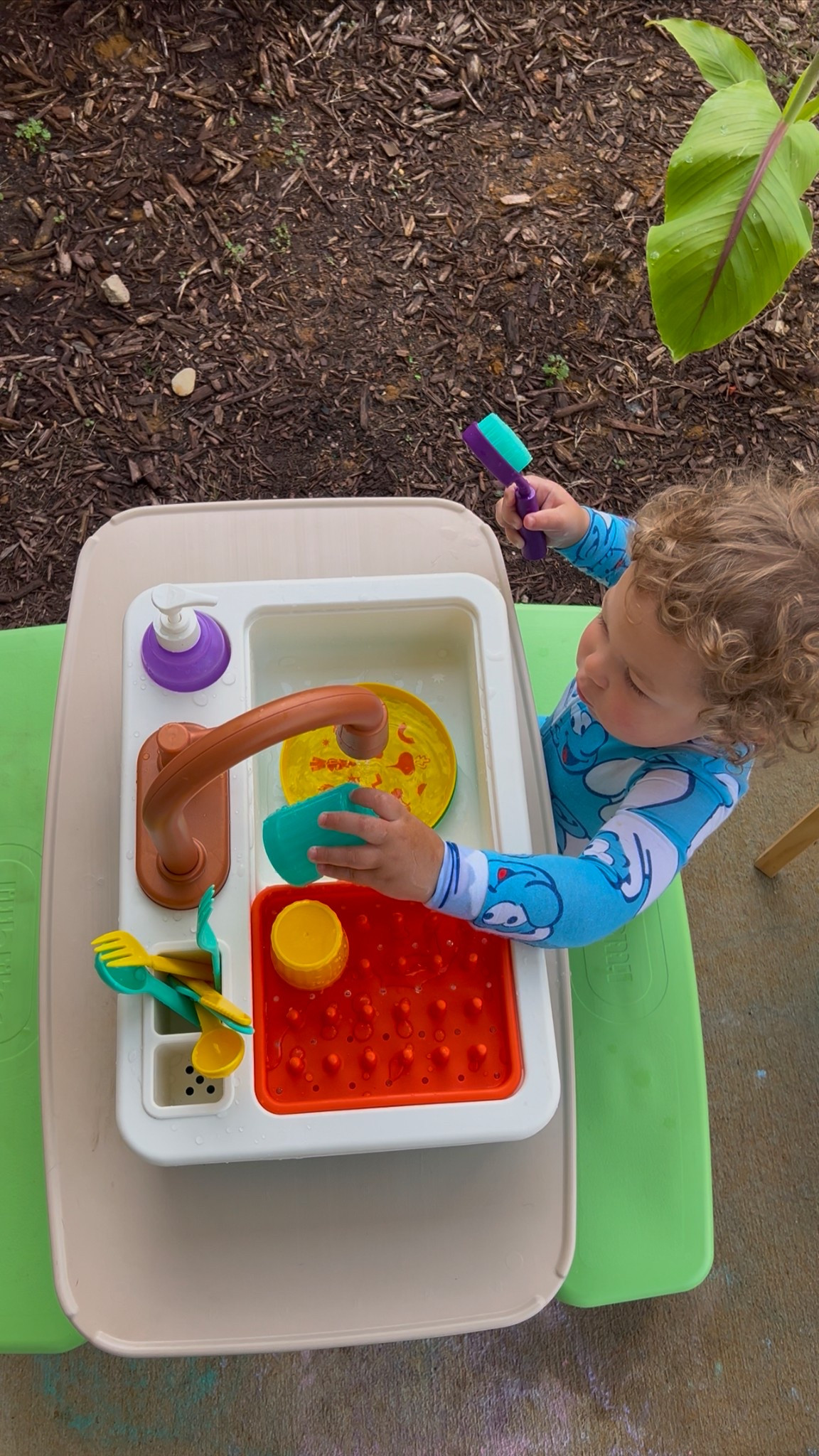 Keeps him busy for SO DANG LONG! 


#LTKFamily #LTKSummerEdit #LTKKids